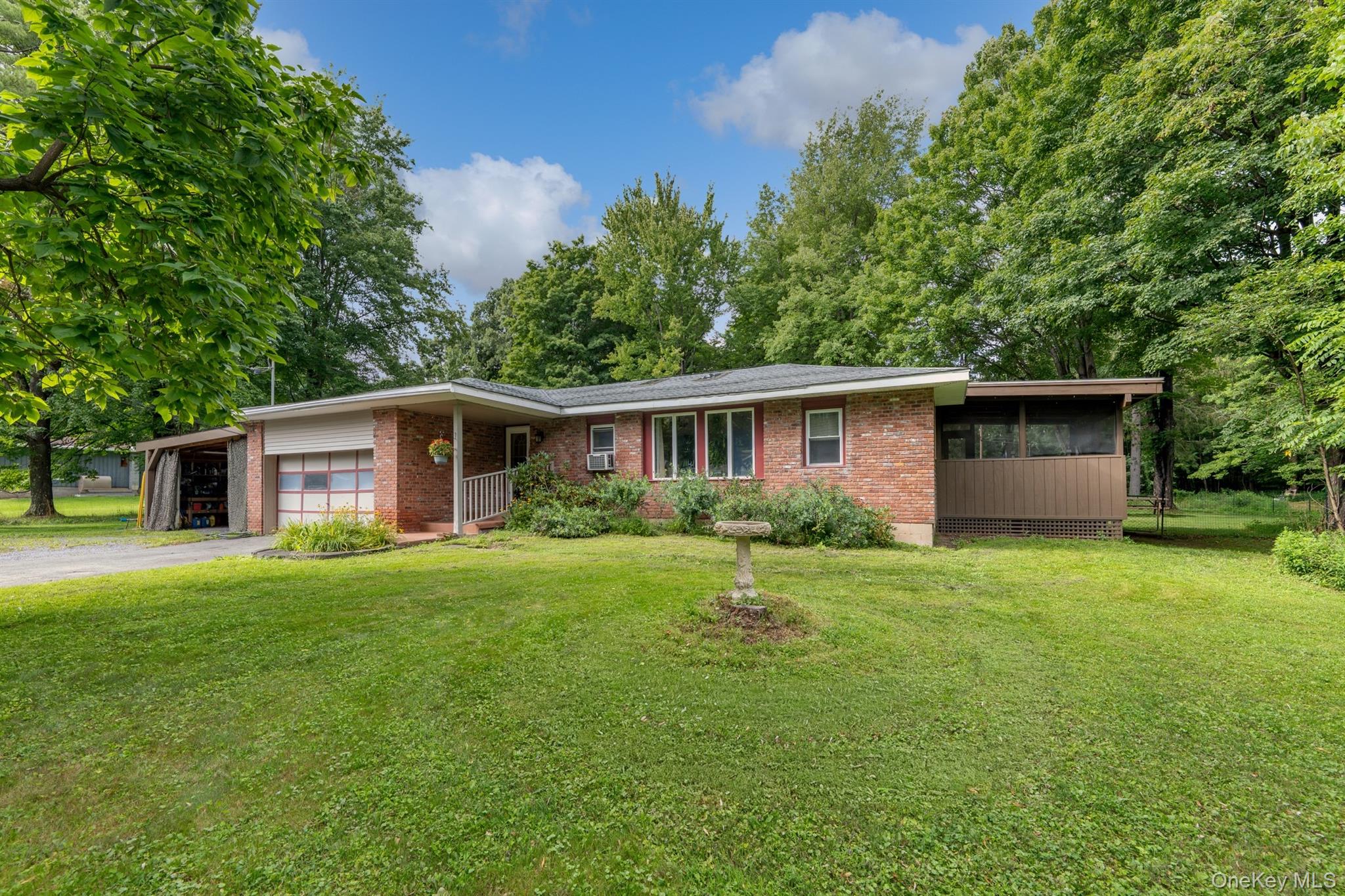 104 Park Place, Saugerties NY 12477