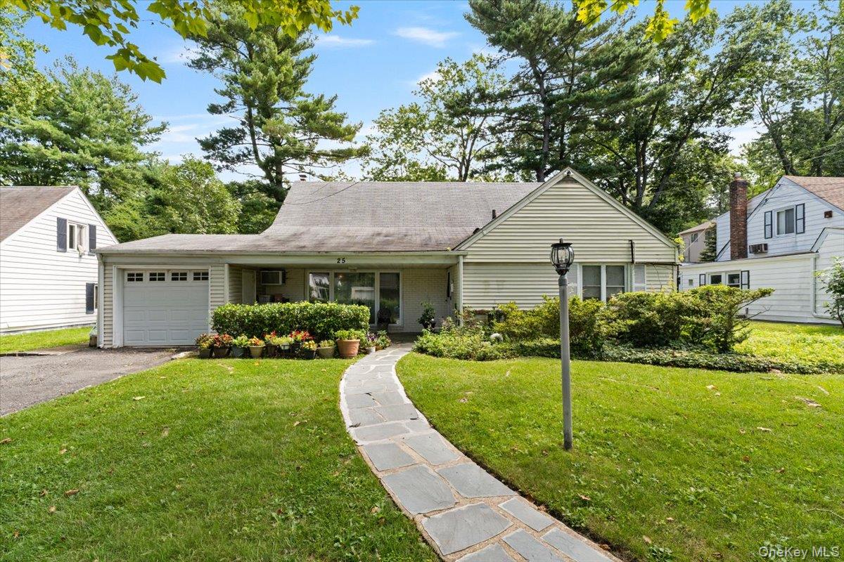 25 Bentley Road, Great Neck NY 11023