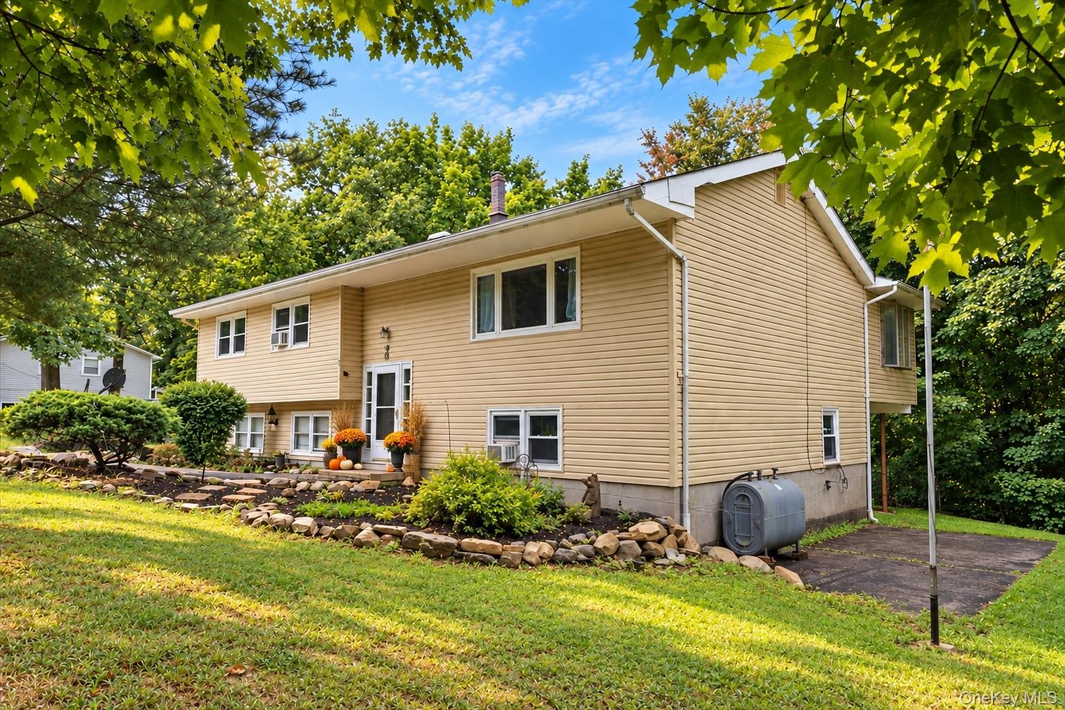 30 Laura Road, Monroe NY 10950
