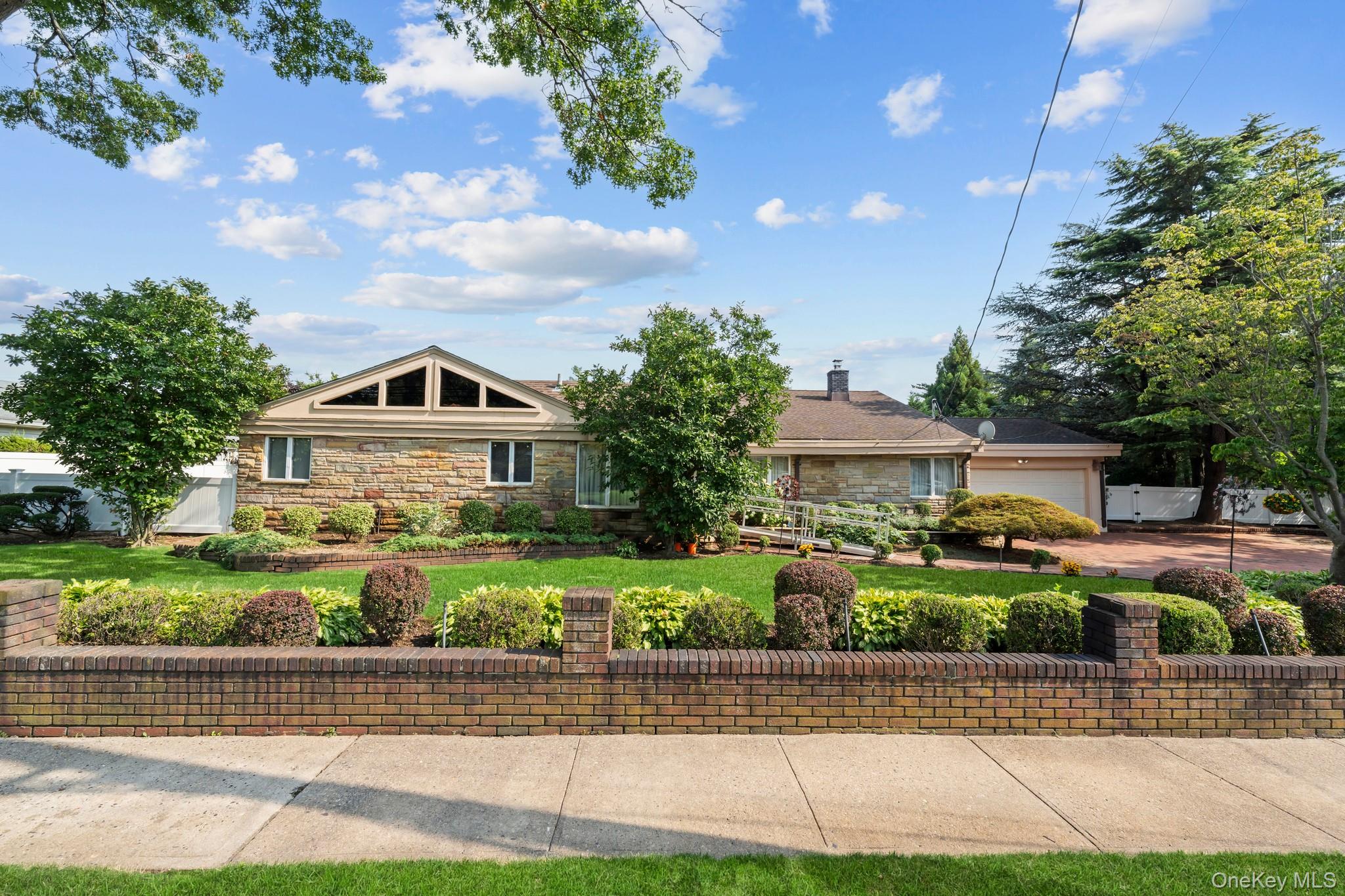 171 S Kensington Avenue, Rockville Centre NY 11570