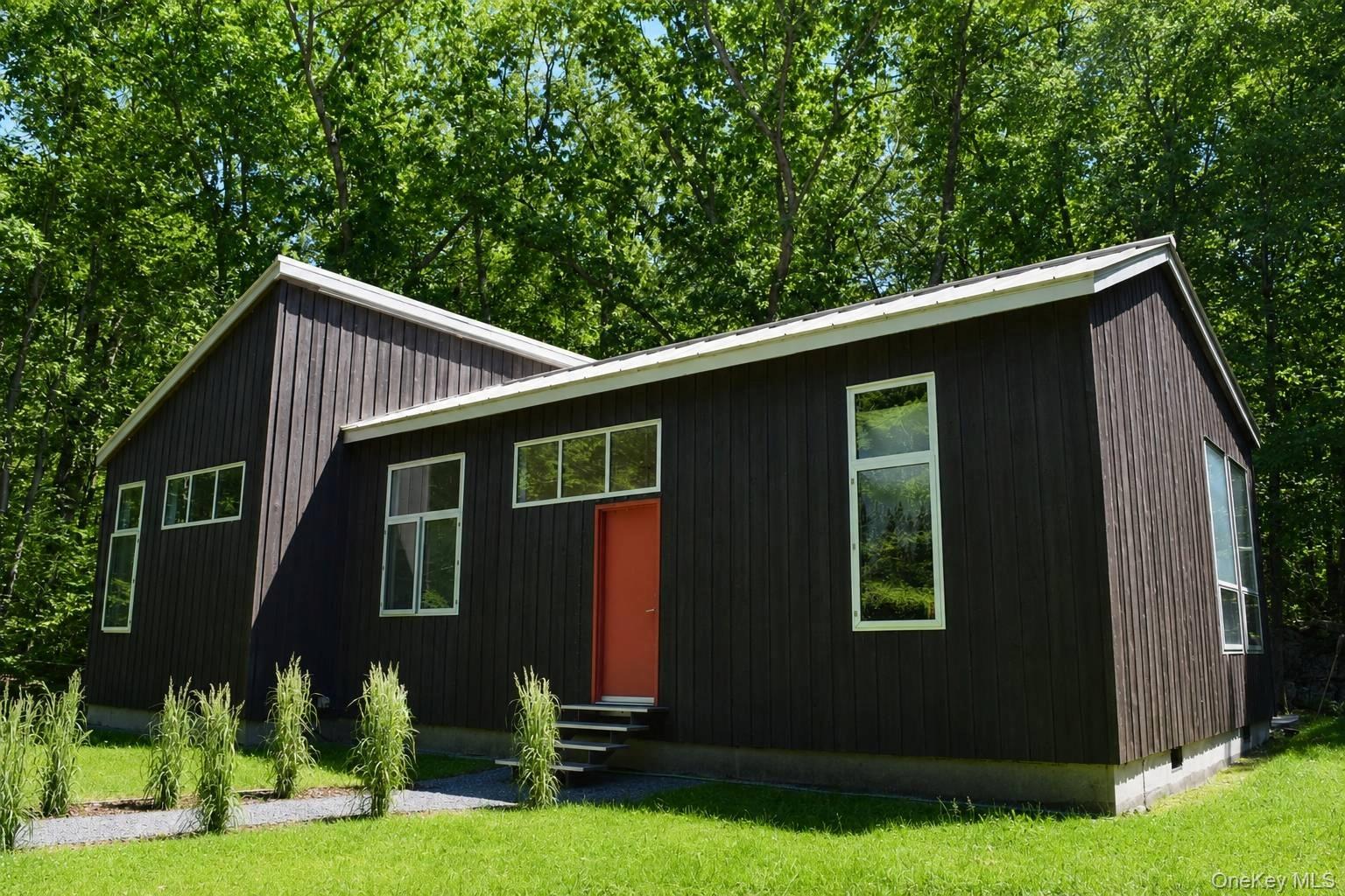 30 Old East Road, Wallkill NY 12589