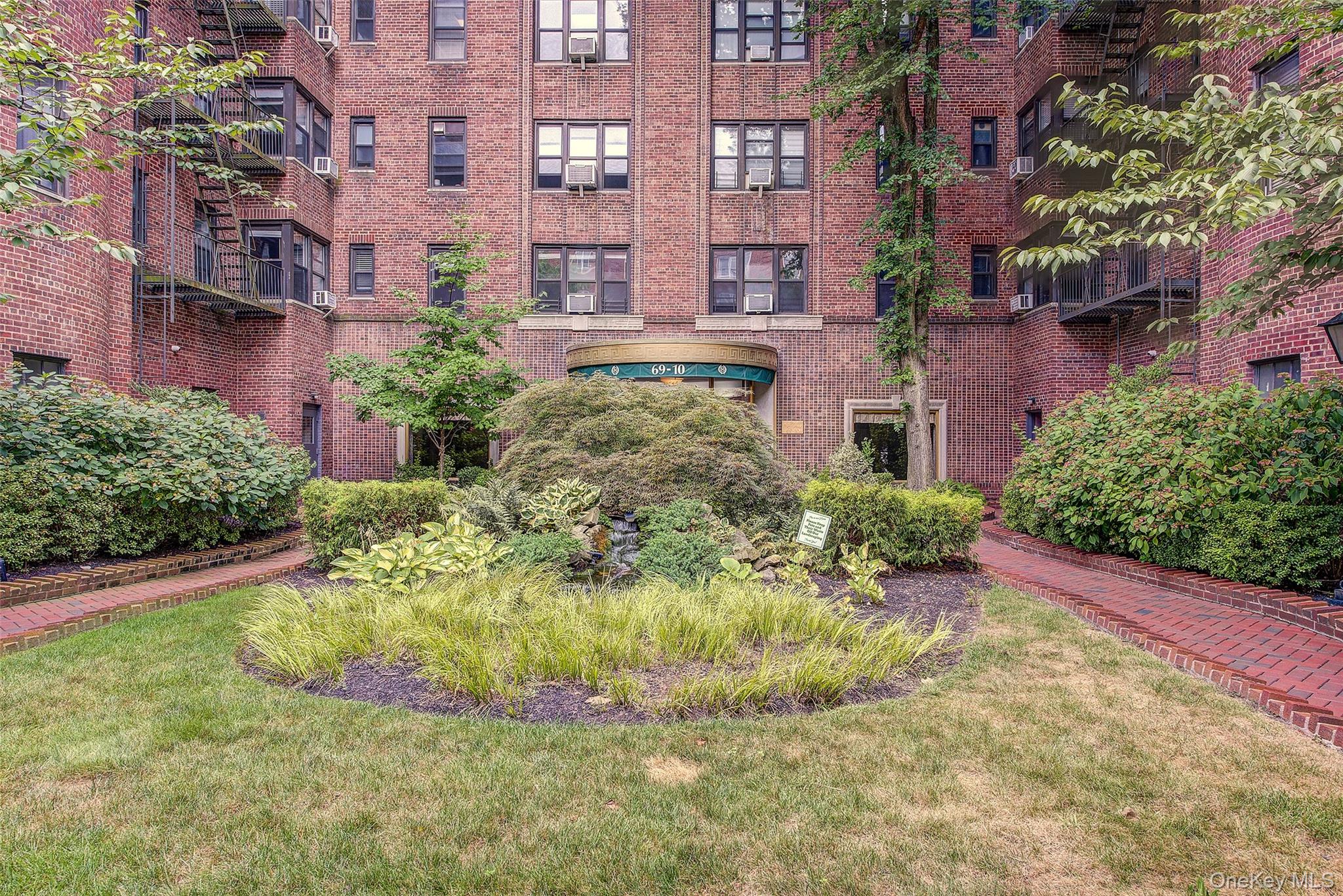 69-10 Yellowstone Boulevard Unit 207, Forest Hills NY 11375