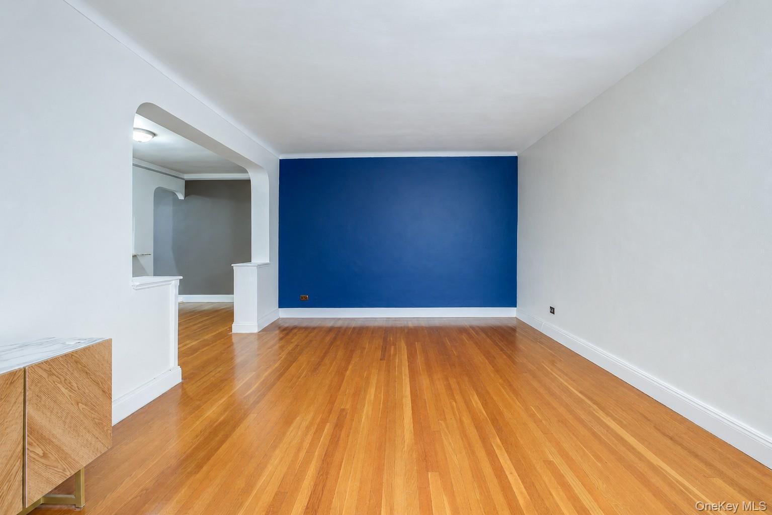 69-10 Yellowstone Boulevard Unit 207, Forest Hills NY 11375