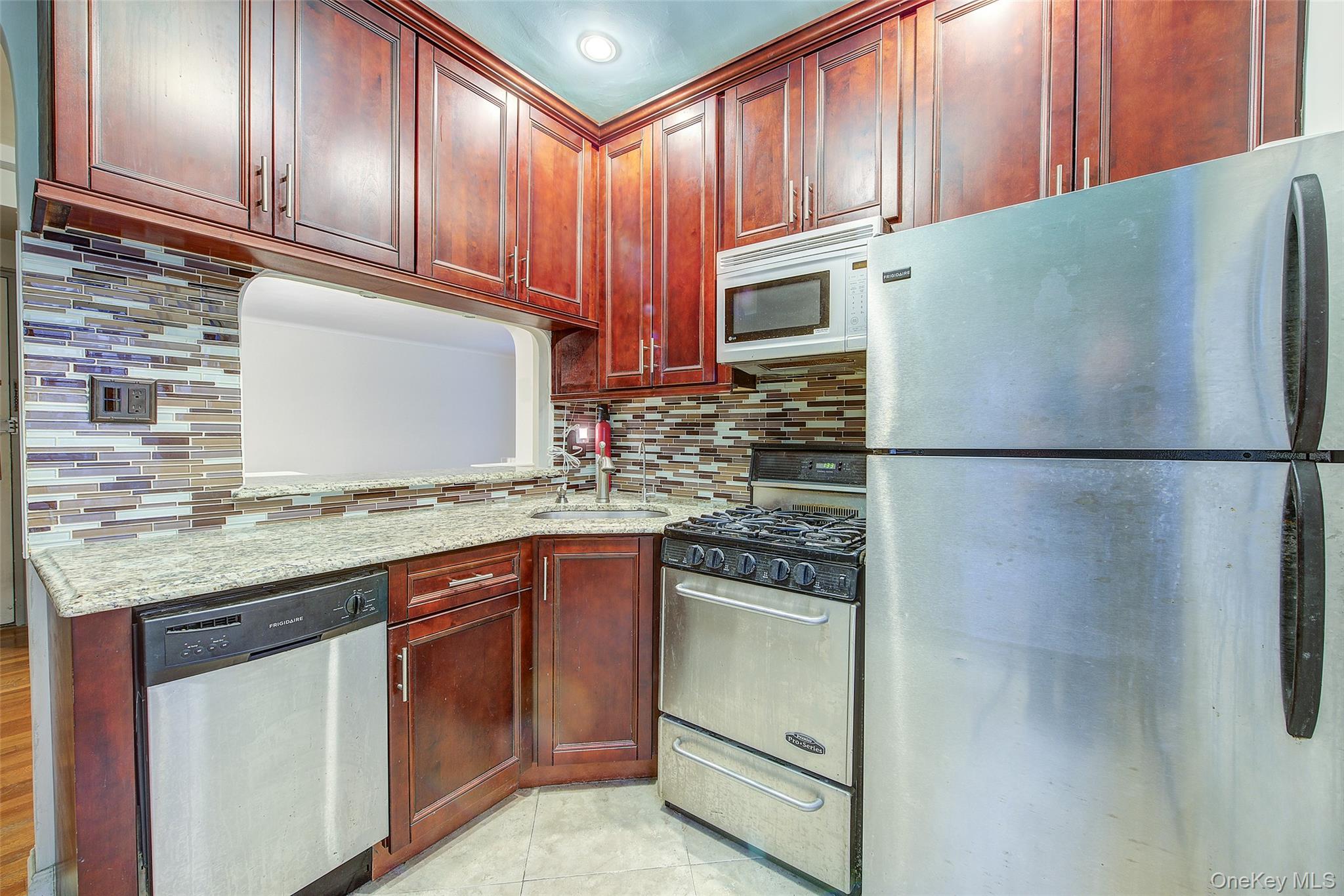69-10 Yellowstone Boulevard Unit 207, Forest Hills NY 11375