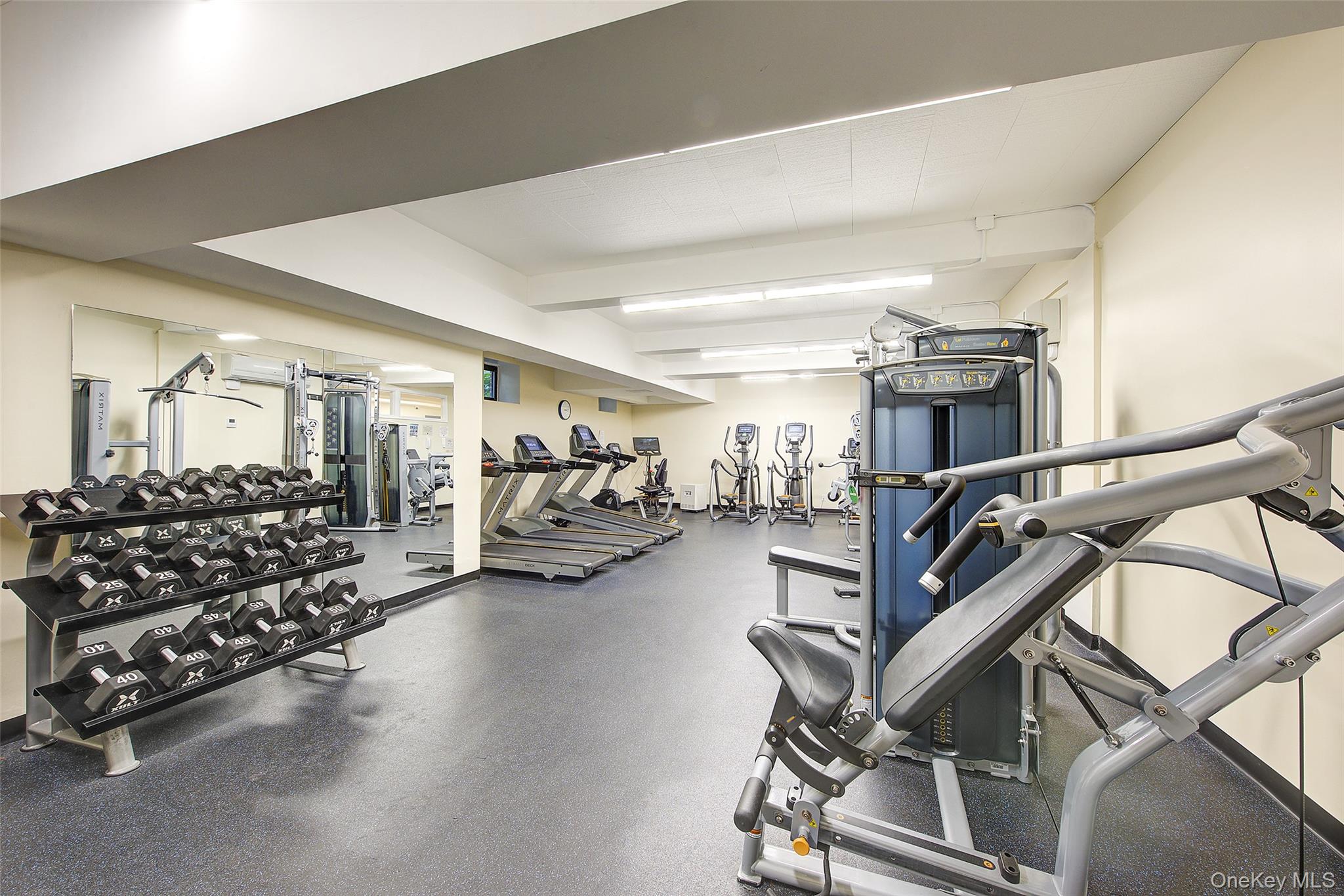 69-10 Yellowstone Boulevard Unit 207, Forest Hills NY 11375