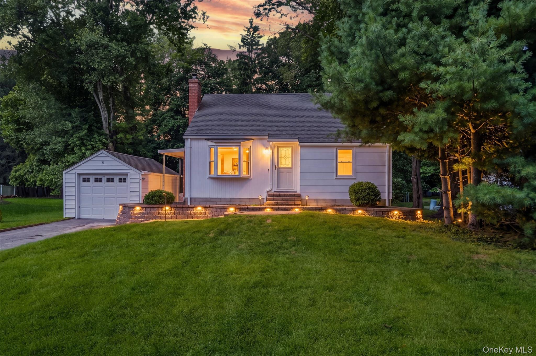 9 Memory Lane, Poughkeepsie NY 12603