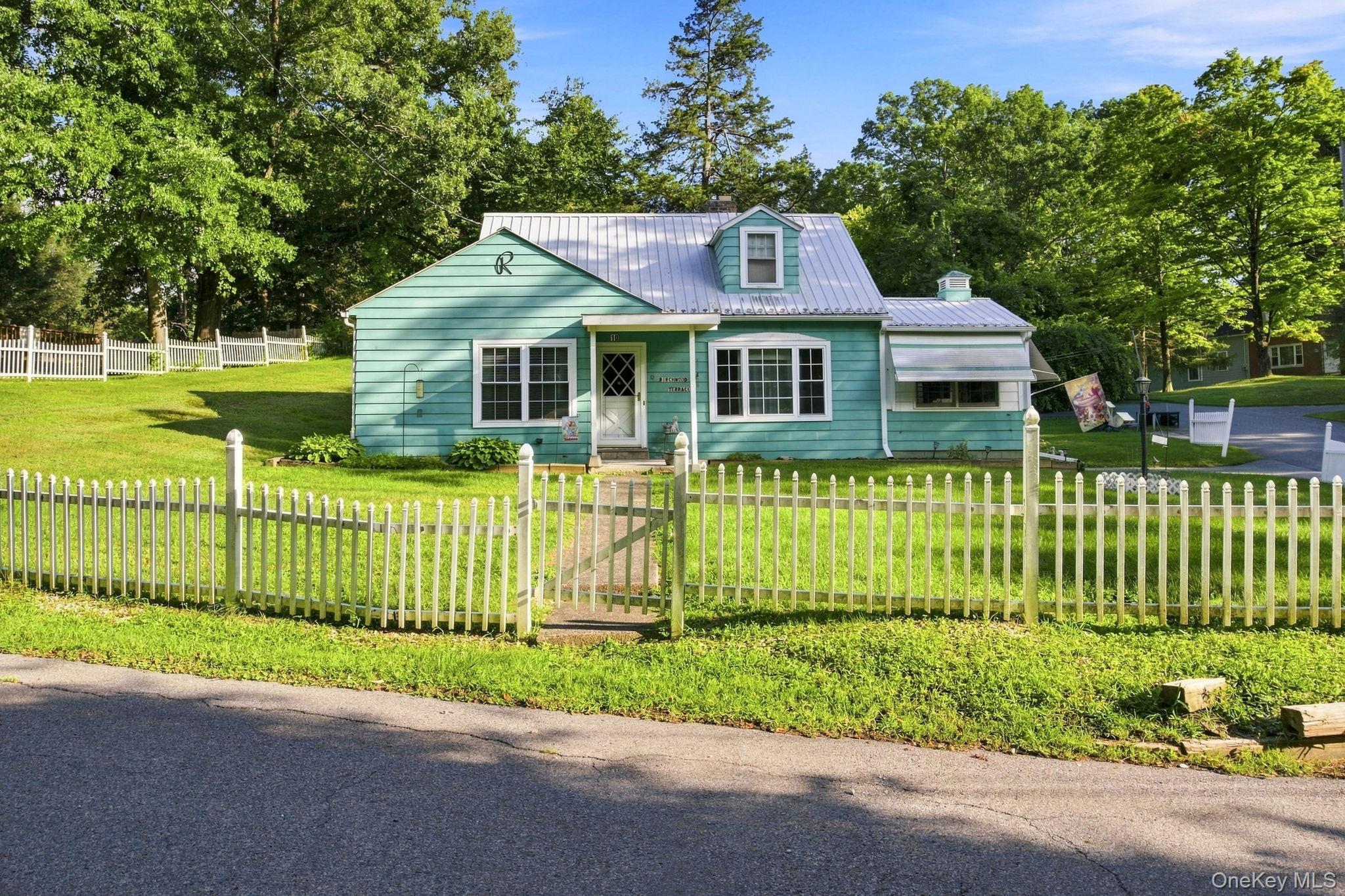 10 Birchwood Terrace, Poughkeepsie NY 12601