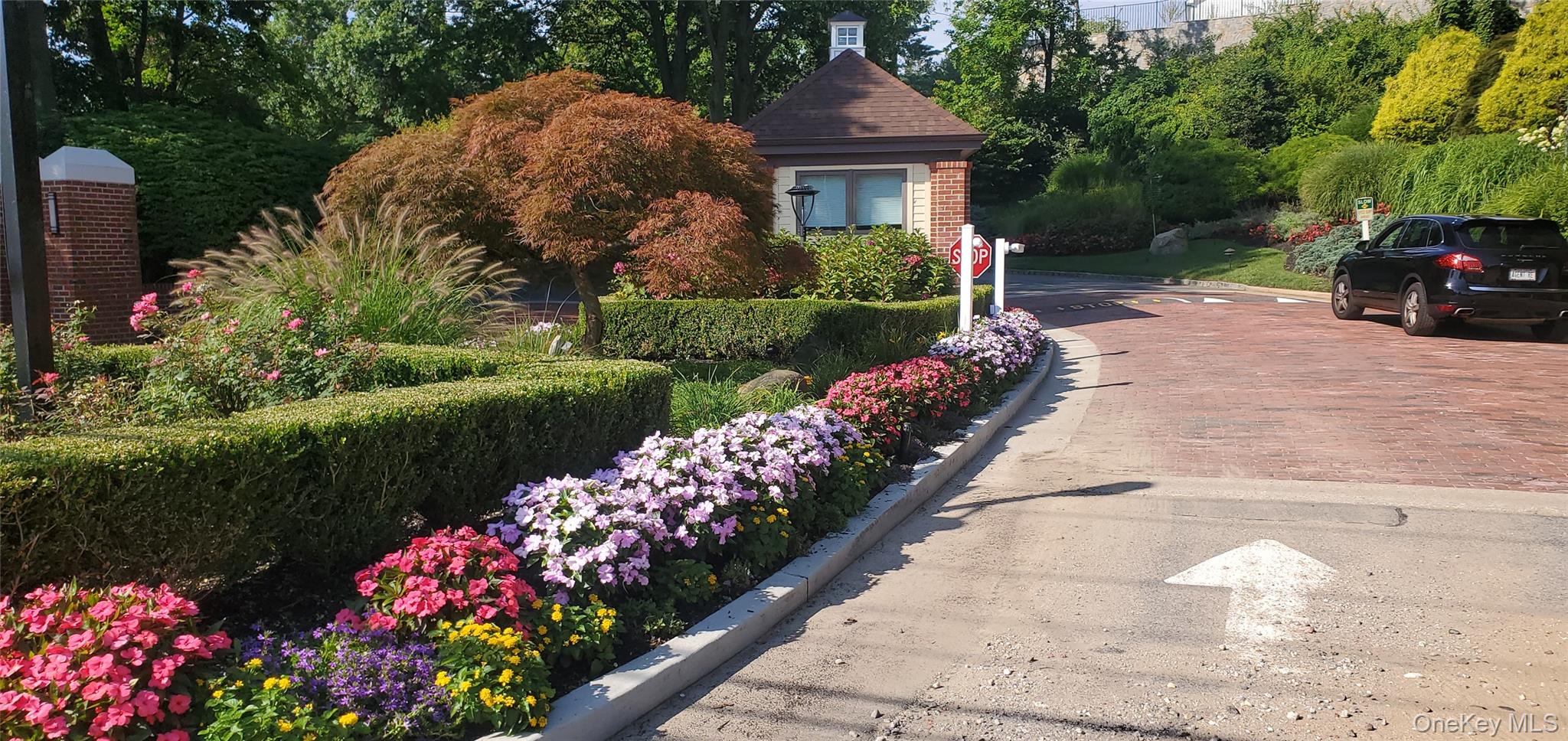 192 Heron Lane, Manhasset NY 11030