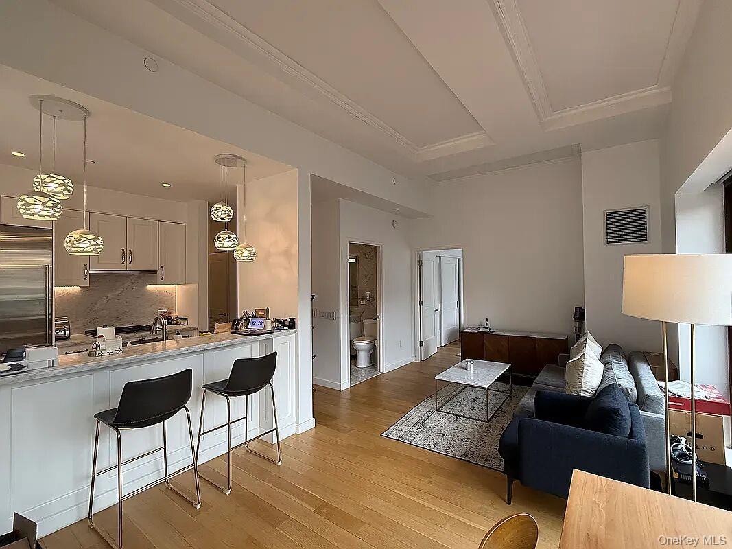 225 E 19th Street Unit 802, Manhattan NY 10003