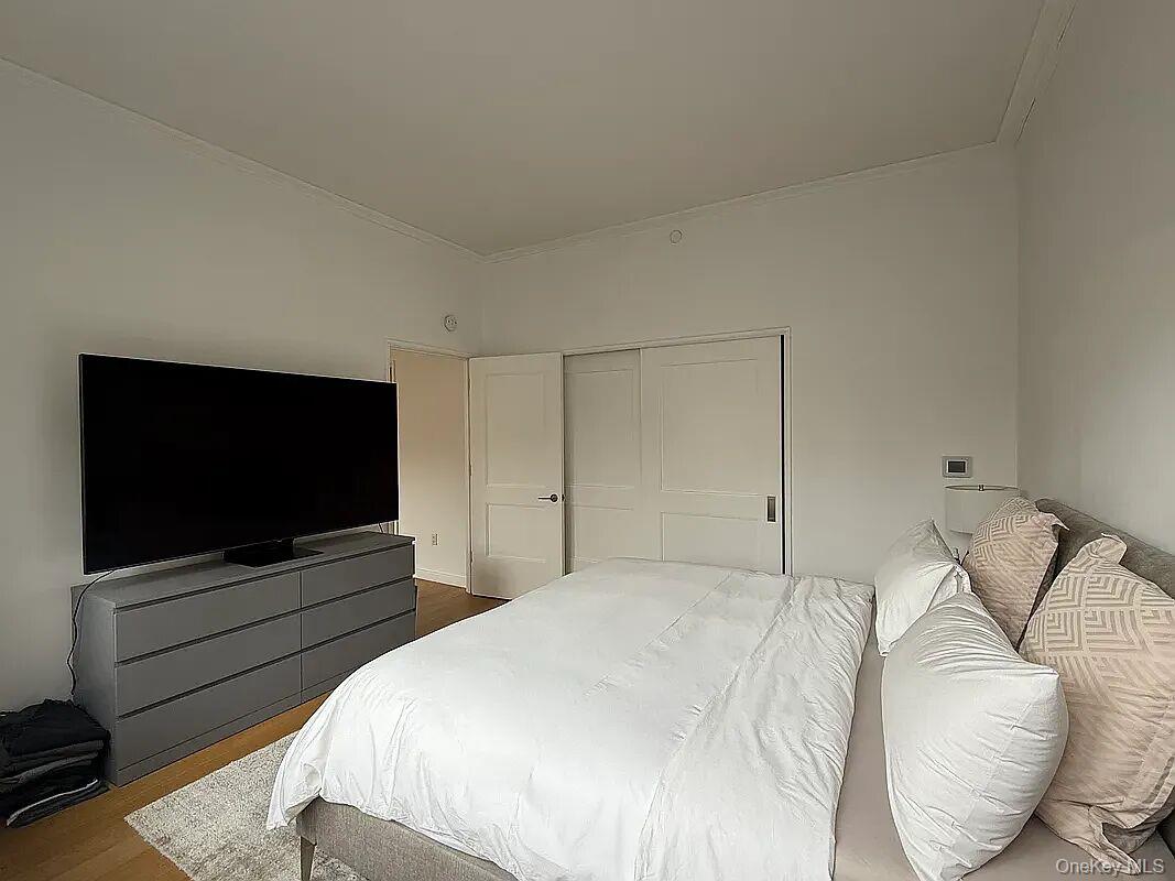 225 E 19th Street Unit 802, Manhattan NY 10003