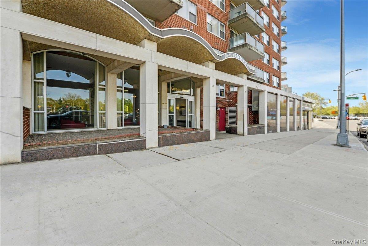 85-15 Main Street Unit 12J, Briarwood NY 11435