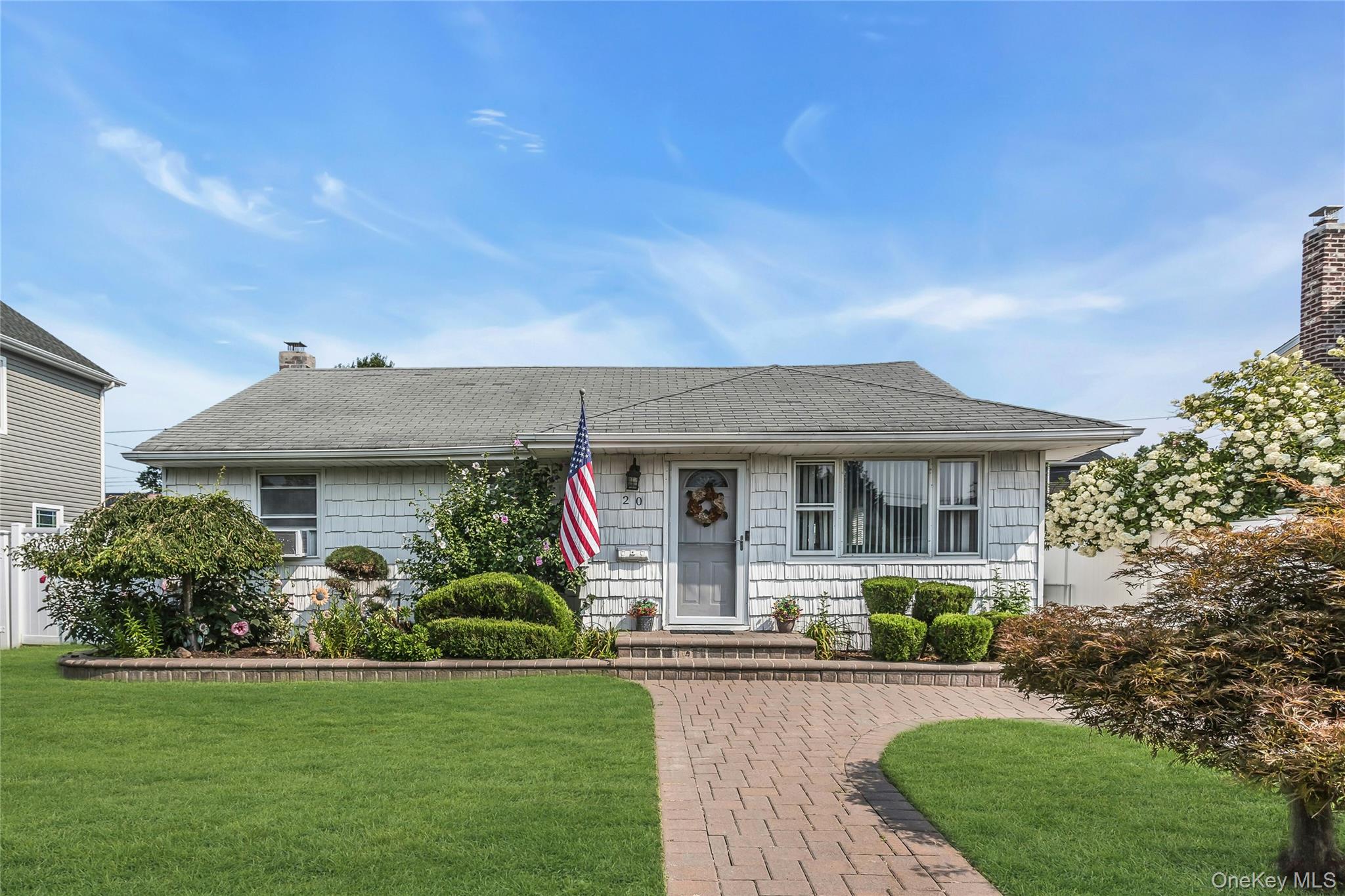 20 Jamaica Avenue, Plainview NY 11803
