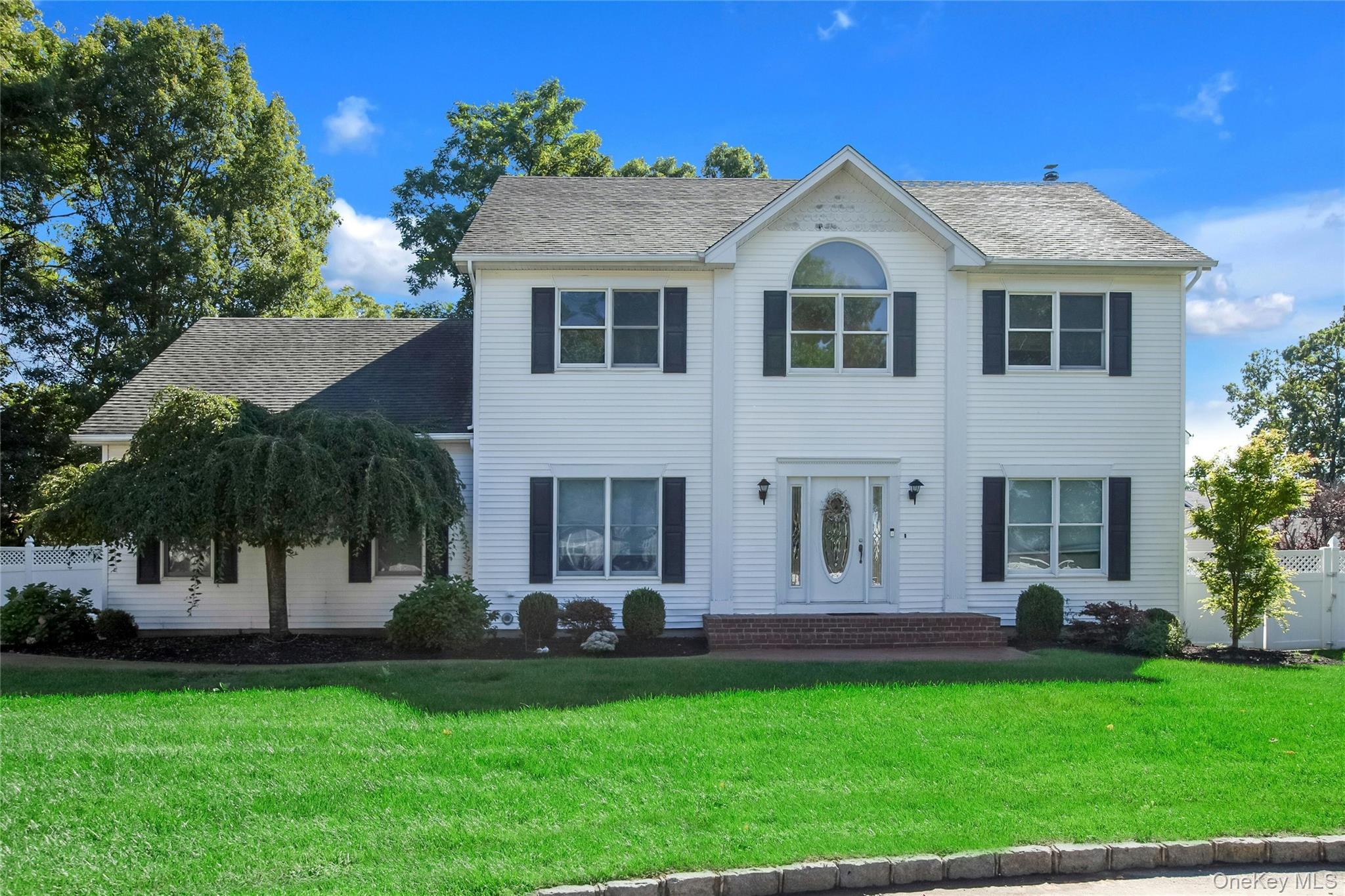 11 Raphael Boulevard, Nesconset NY 11767