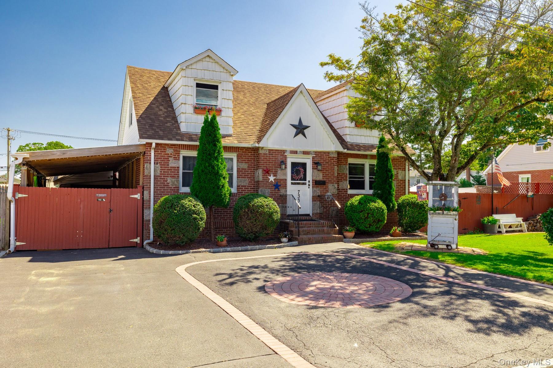 733 9th Street, West Babylon NY 11704
