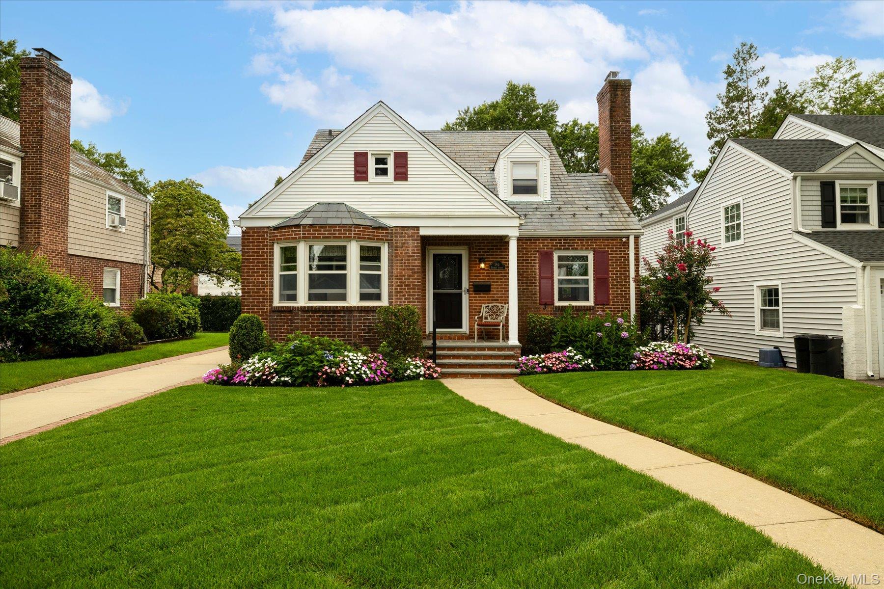 146 Beverly Avenue, Floral Park NY 11001