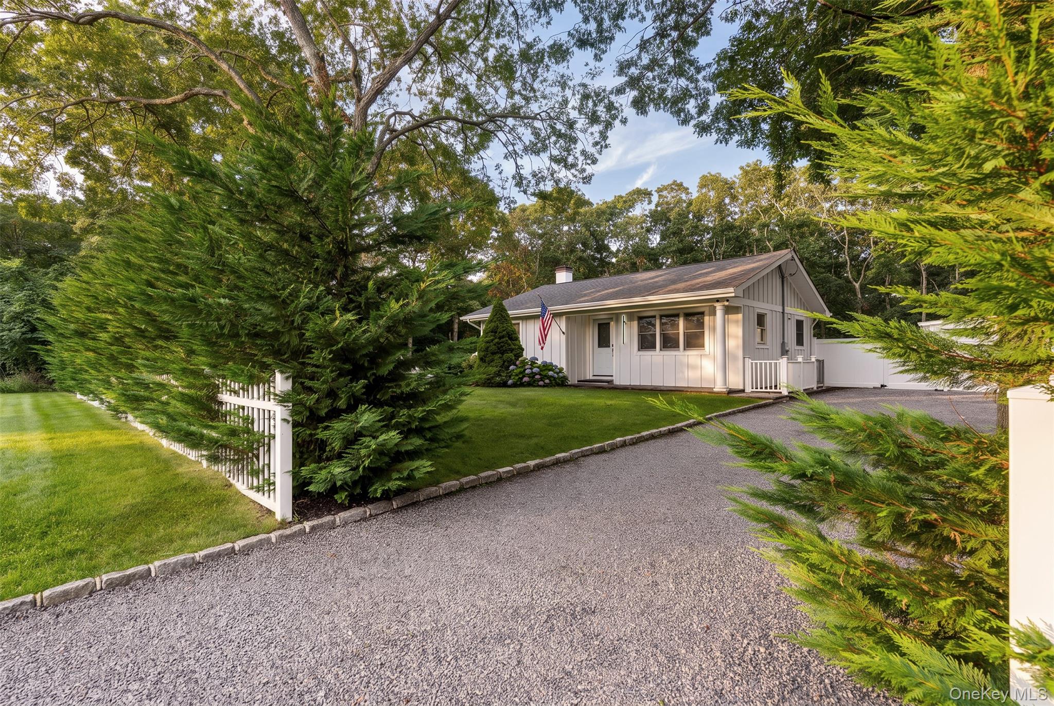 81 S Country Road, Westhampton Beach NY 11978
