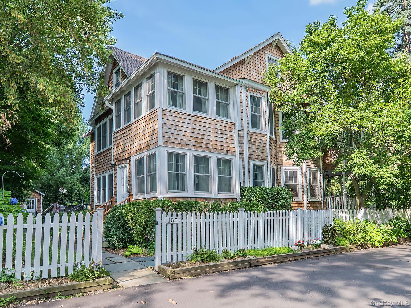 150 Franklin Avenue, Sea Cliff NY 11579