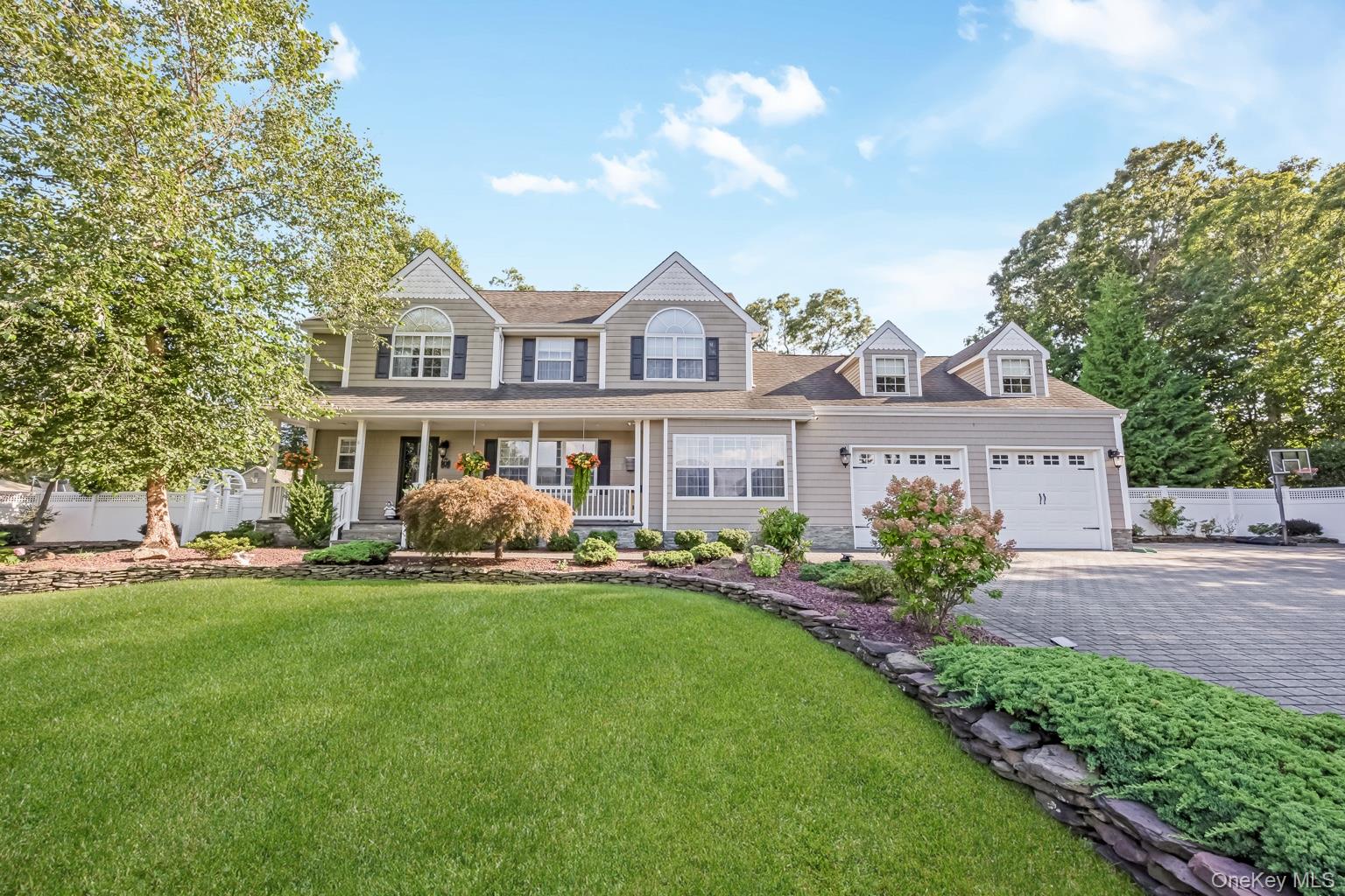 4 Vera Court, Centereach NY 11720