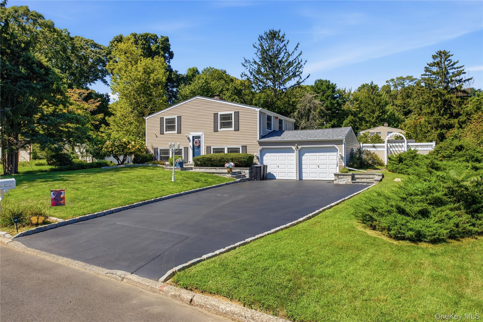 44 Ivy League Lane, Stony Brook NY 11790