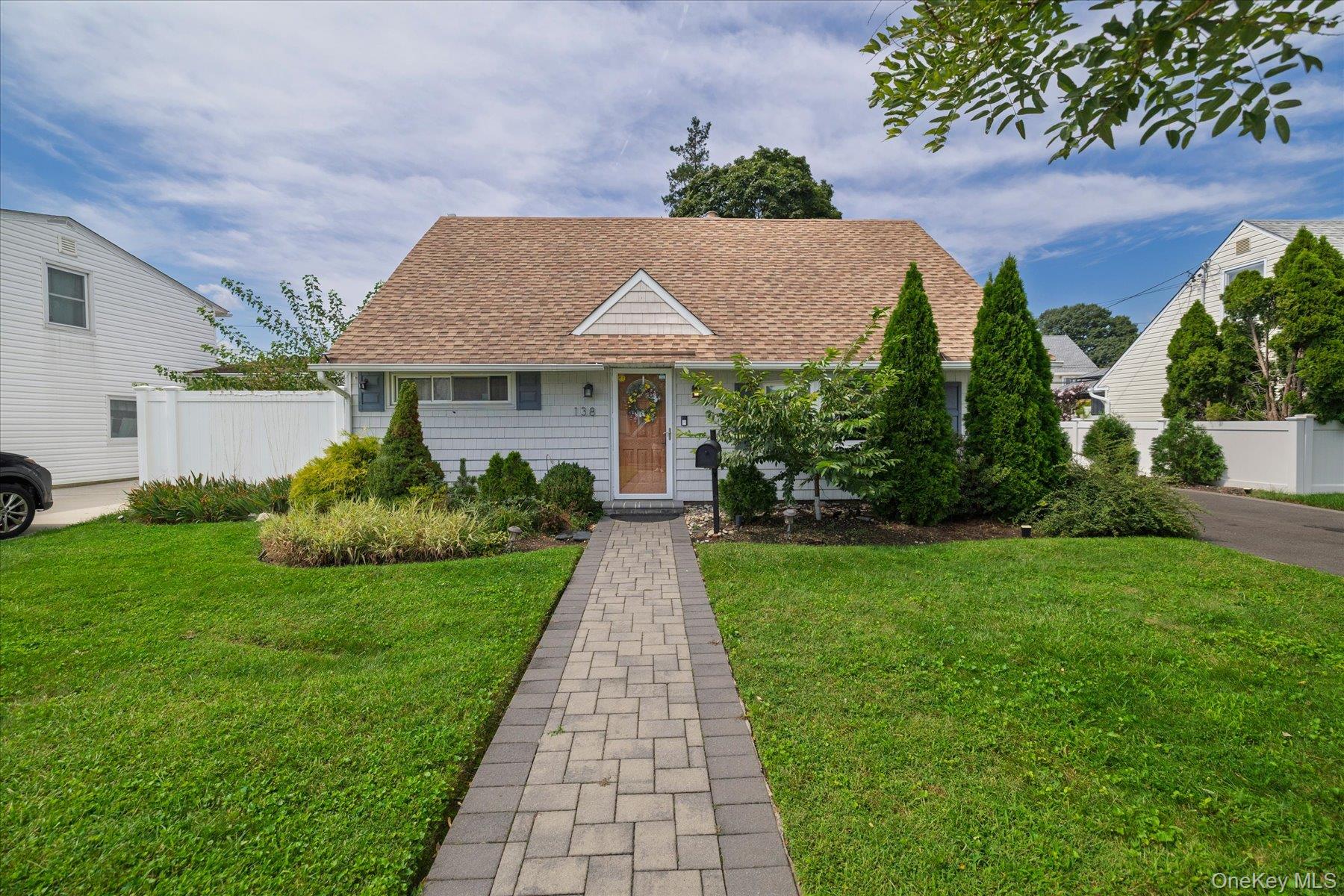 138 Southberry Lane, Levittown NY 11756