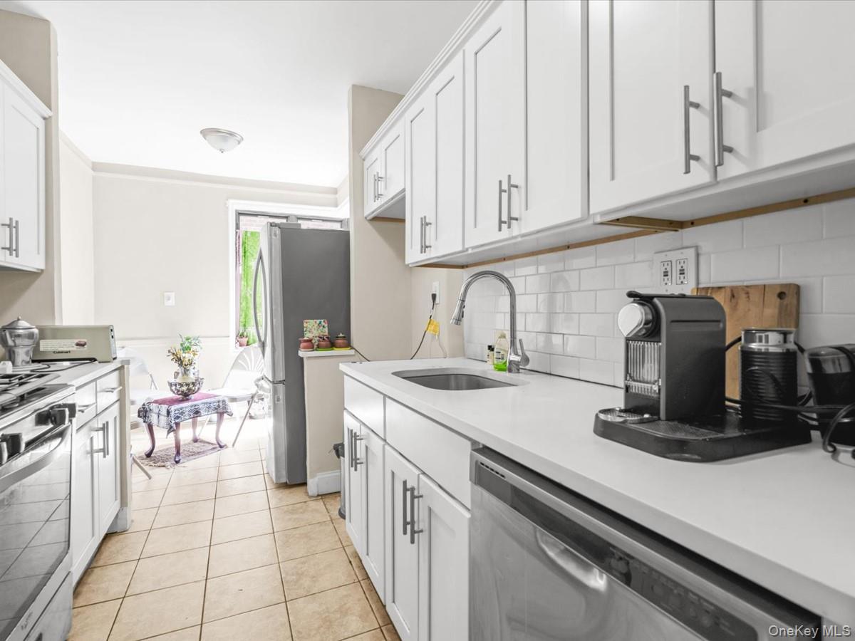 69-10 Yellowstone Boulevard Unit 202, Forest Hills NY 11375