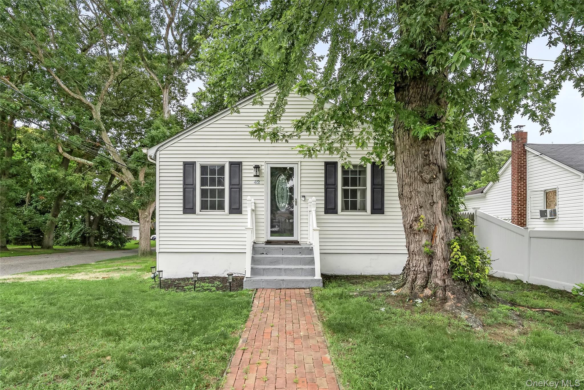 42 S Washington Avenue, Centereach NY 11720