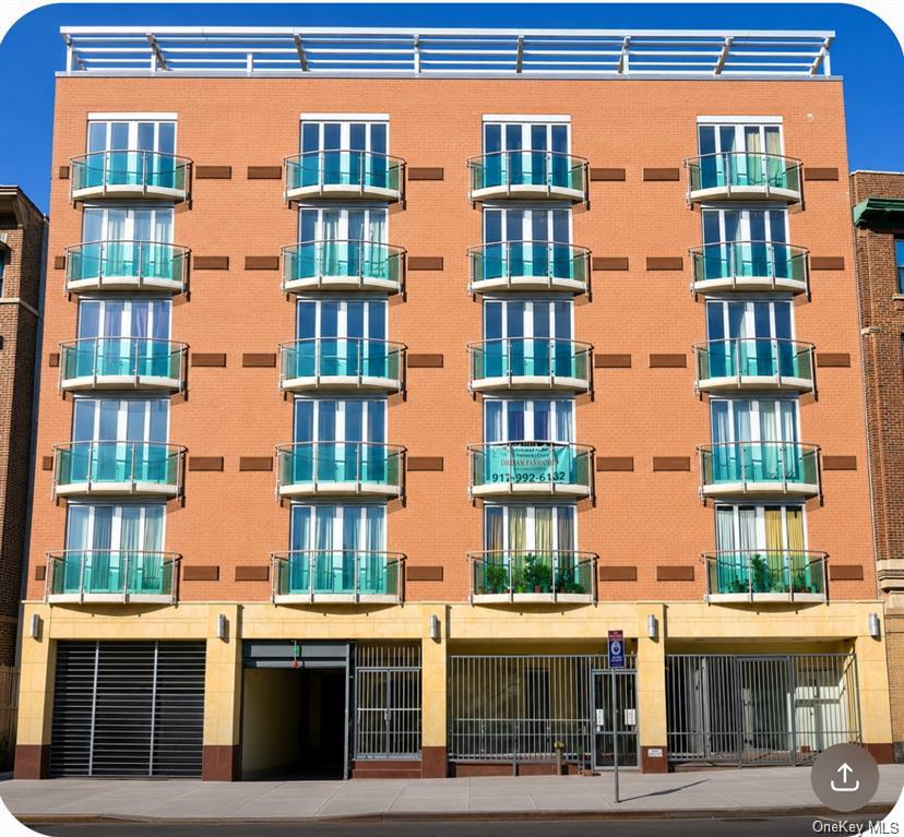 88-20 Parsons Unit 6D, Jamaica NY 11432