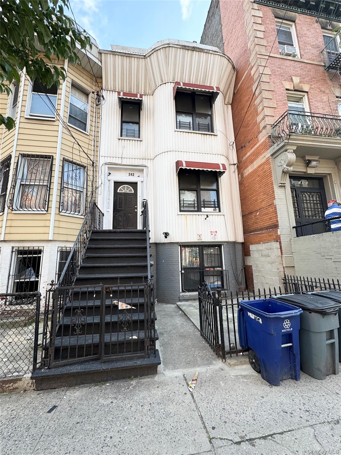 342 E 194th Street, Bronx NY 10458