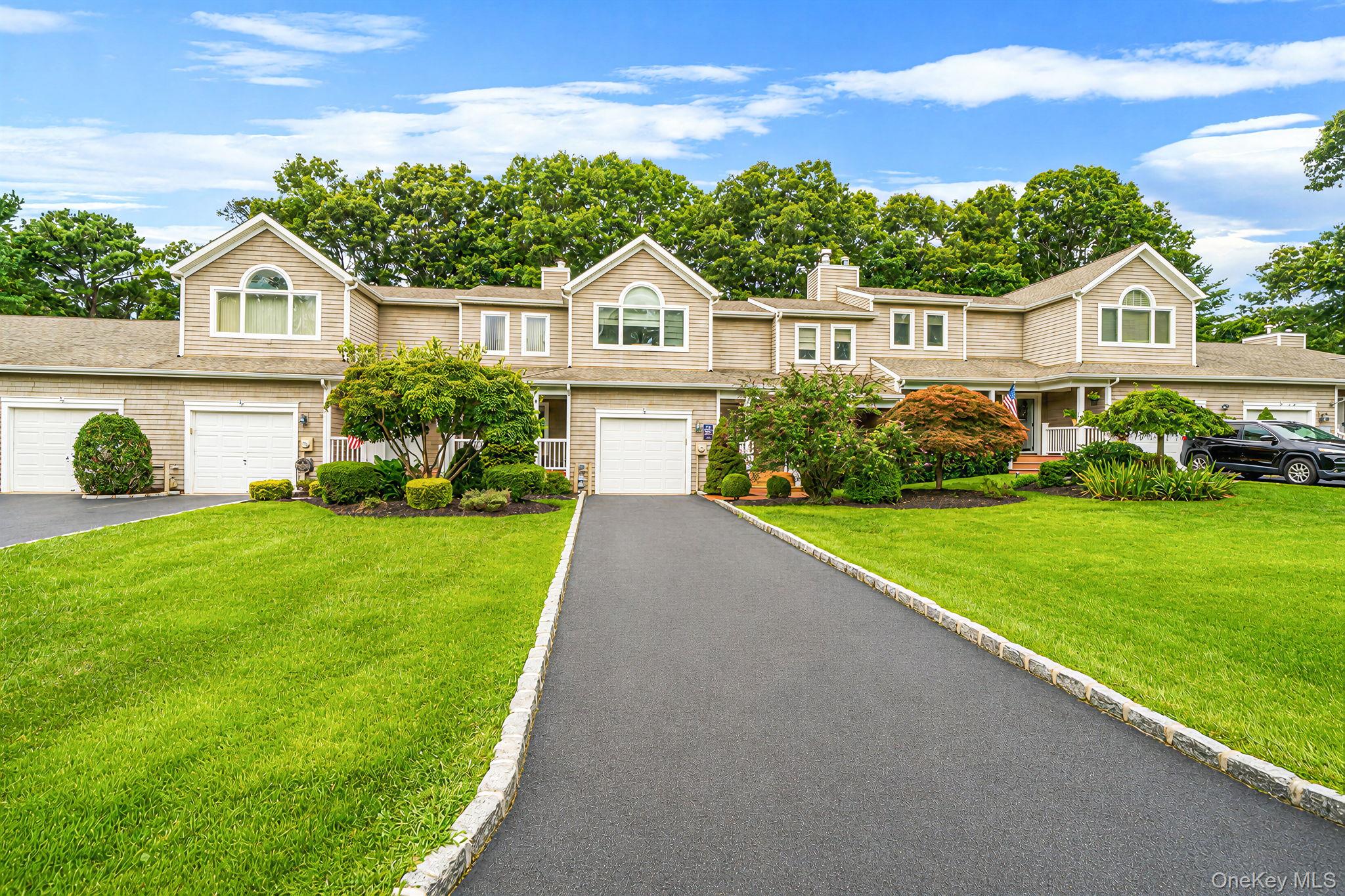26 Kettle Hole Road, Manorville NY 11949