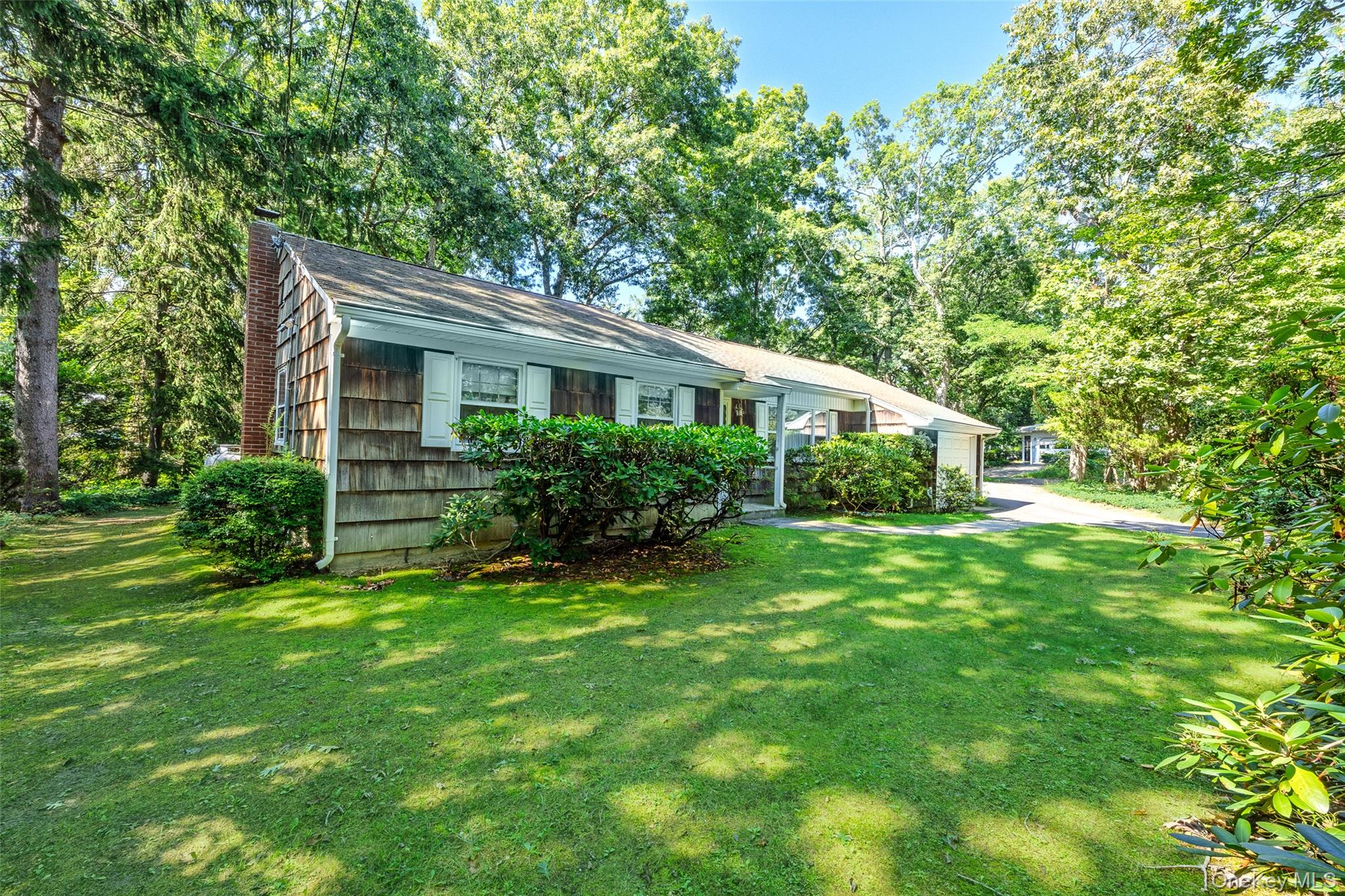 2625 Great Peconic Bay Boulevard, Laurel NY 11948