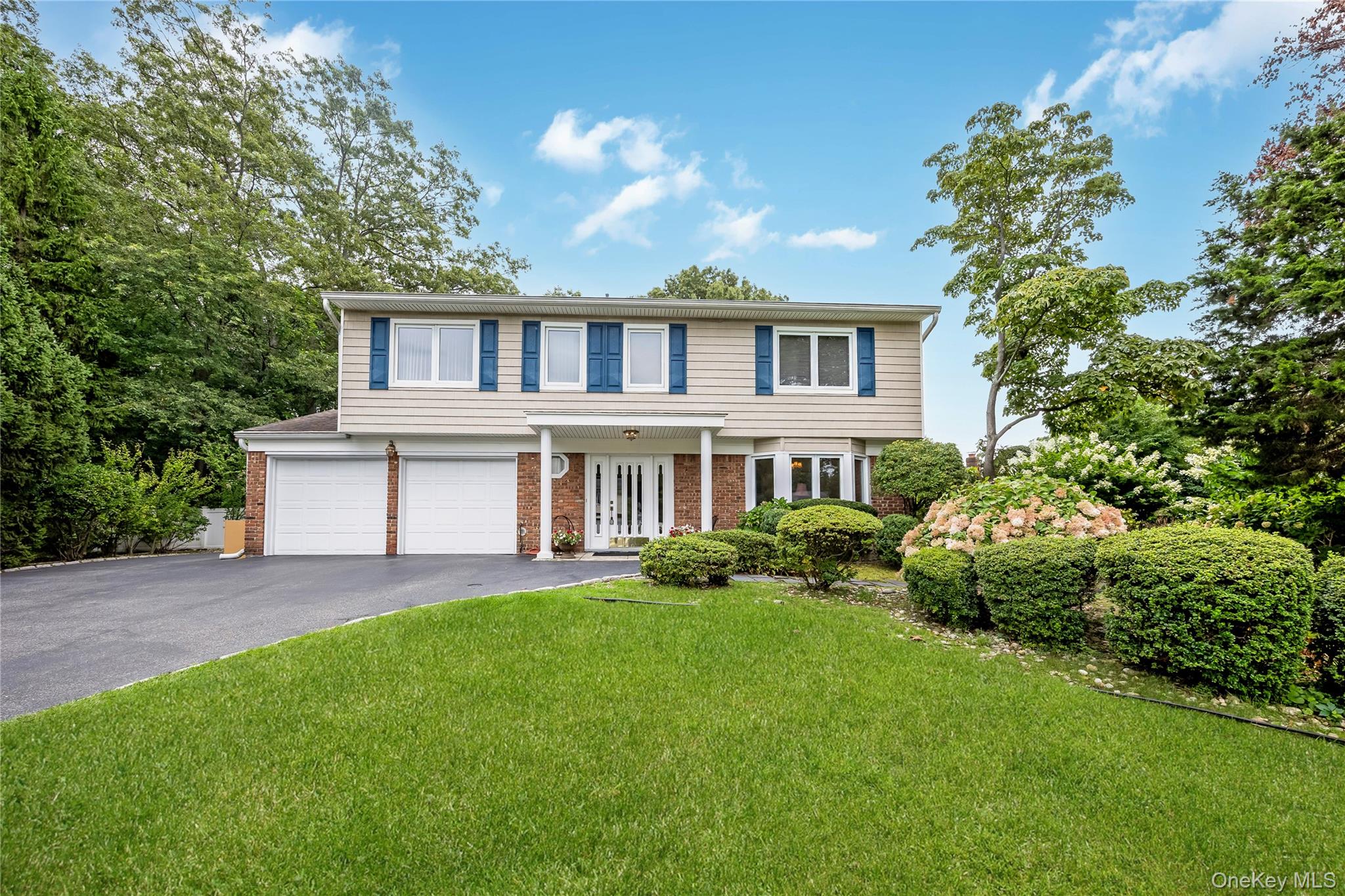 15 Melrose Lane, Commack NY 11725