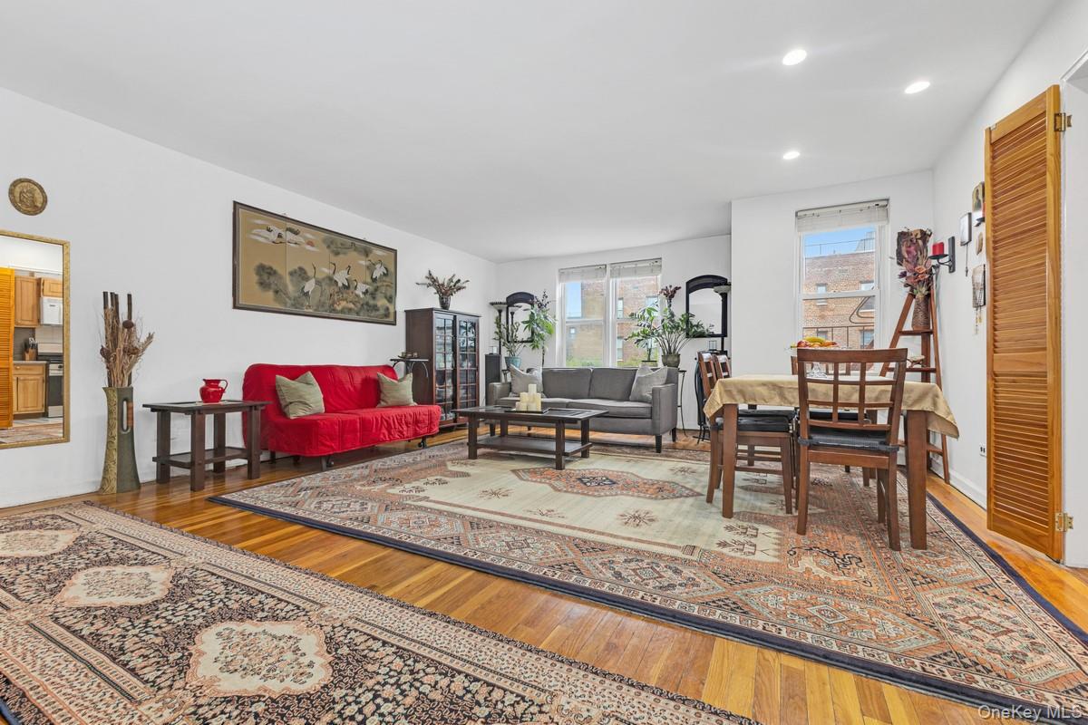 66-33 Yellowstone Boulevard Unit 5B, Forest Hills NY 11375