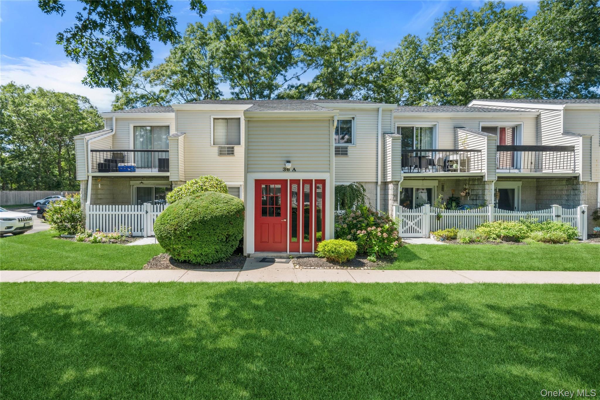 36 Richmond Boulevard Unit 4A, Ronkonkoma NY 11779
