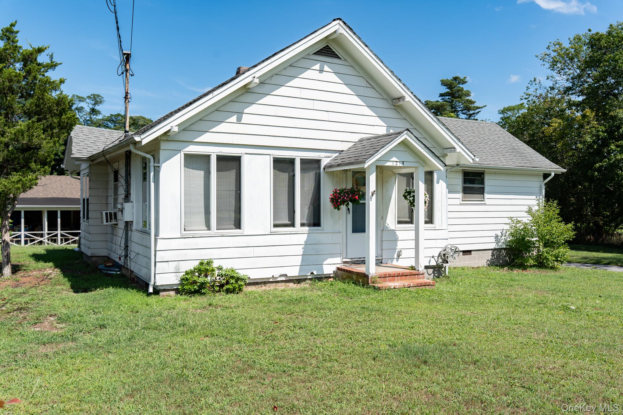 1405 Bay Avenue, Mattituck NY 11952