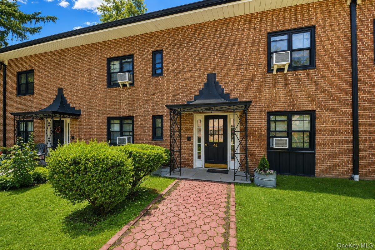 41 Manchester Road Unit B-23, Eastchester NY 10709