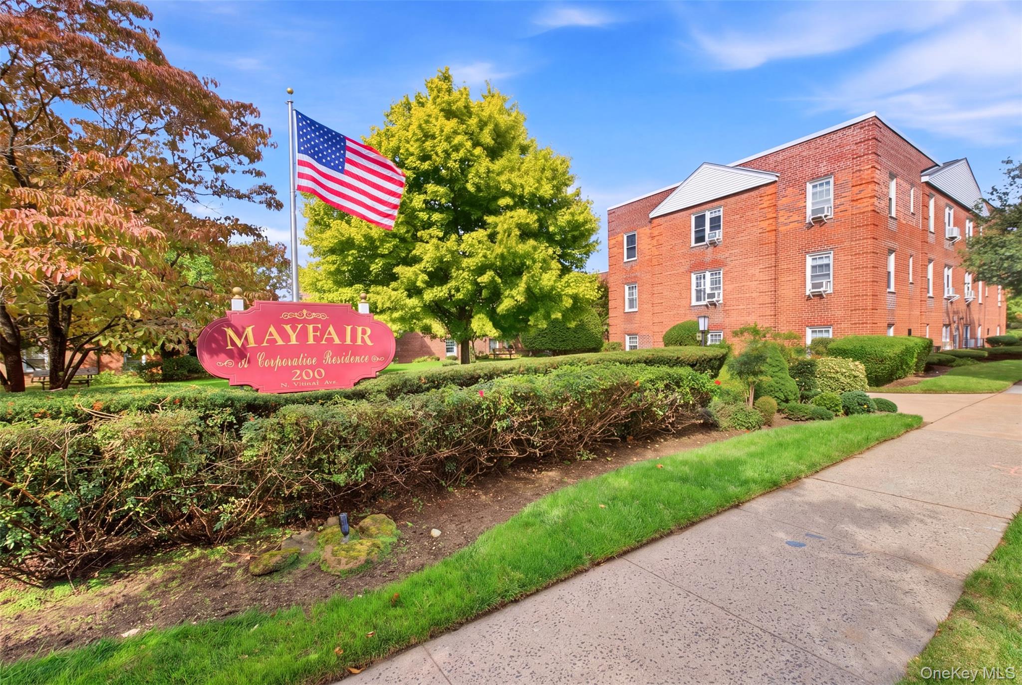 200 N Village Avenue Unit D7, Rockville Centre NY 11570