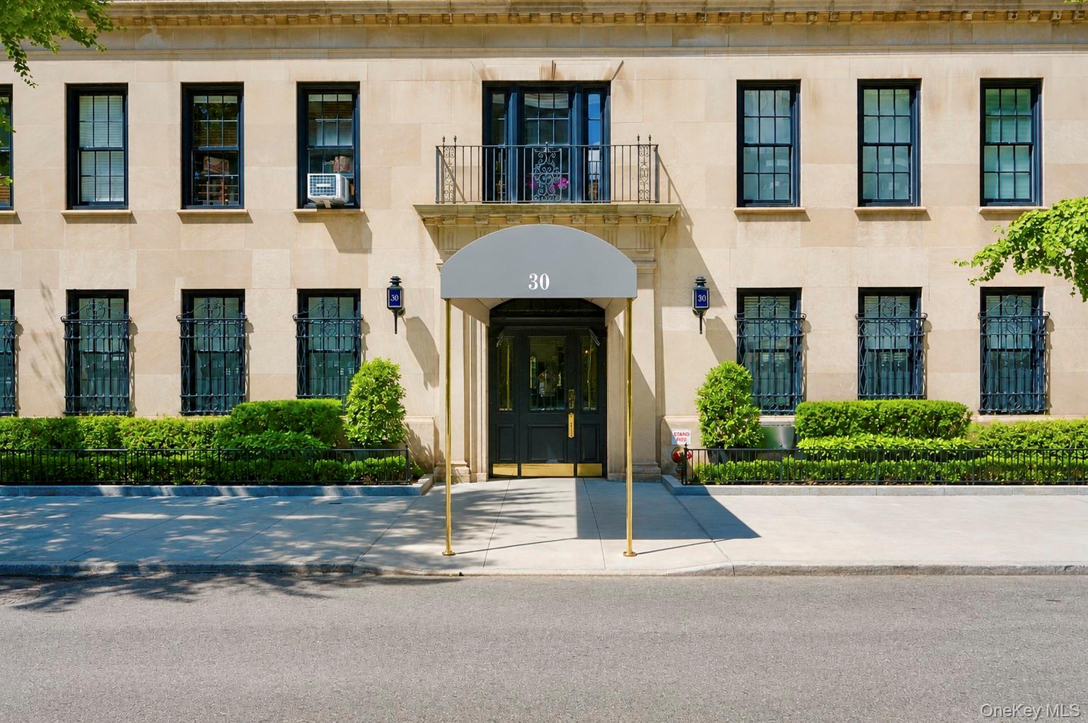 30 Sutton Place Unit 12E, Manhattan NY 10022