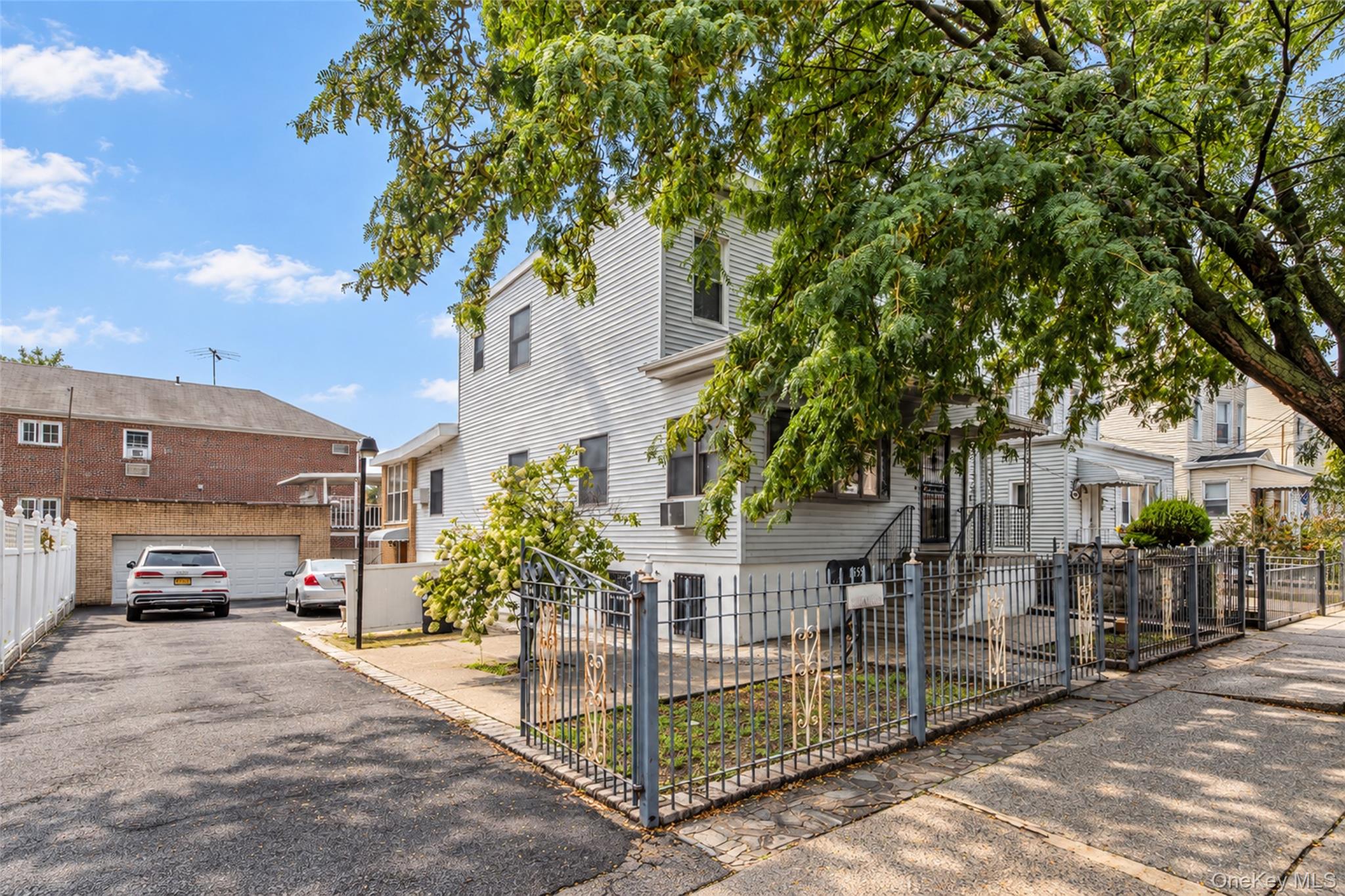 1559 Hollywood Avenue, Bronx NY 10461