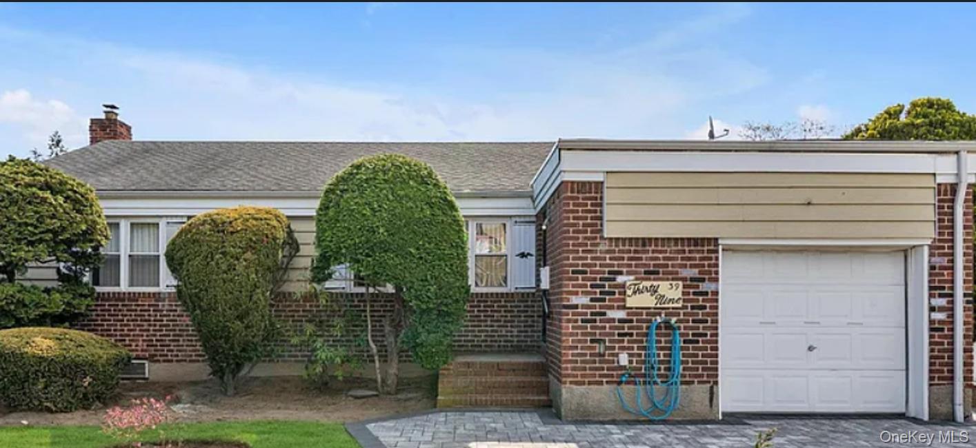 39 caroline Avenue, Elmont NY 11003