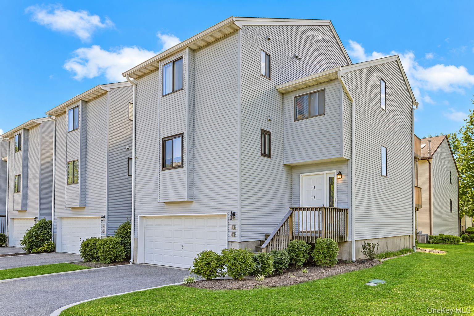 13 James Court, Nanuet NY 10954