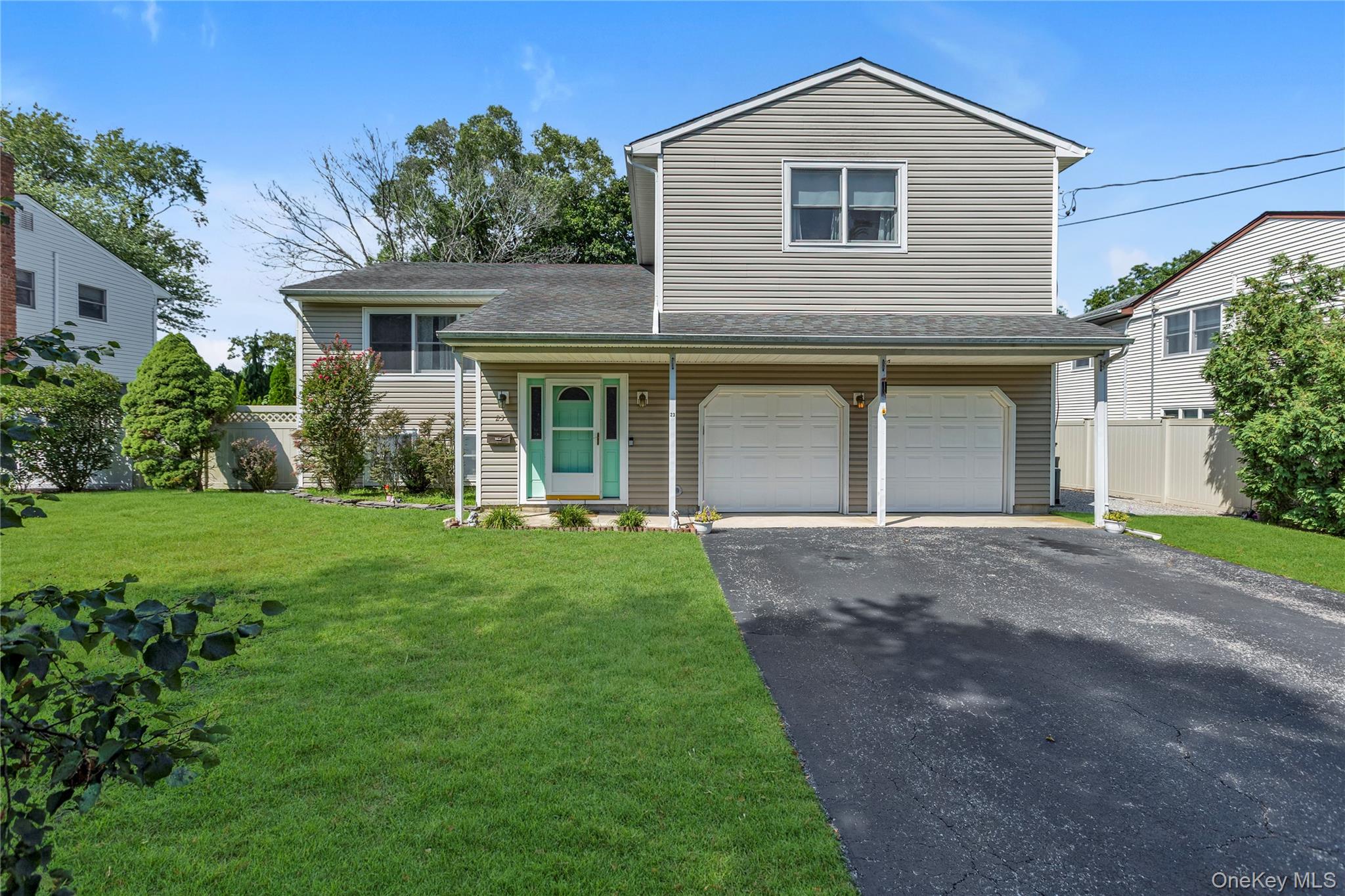 23 Dale Lane, Smithtown NY 11787