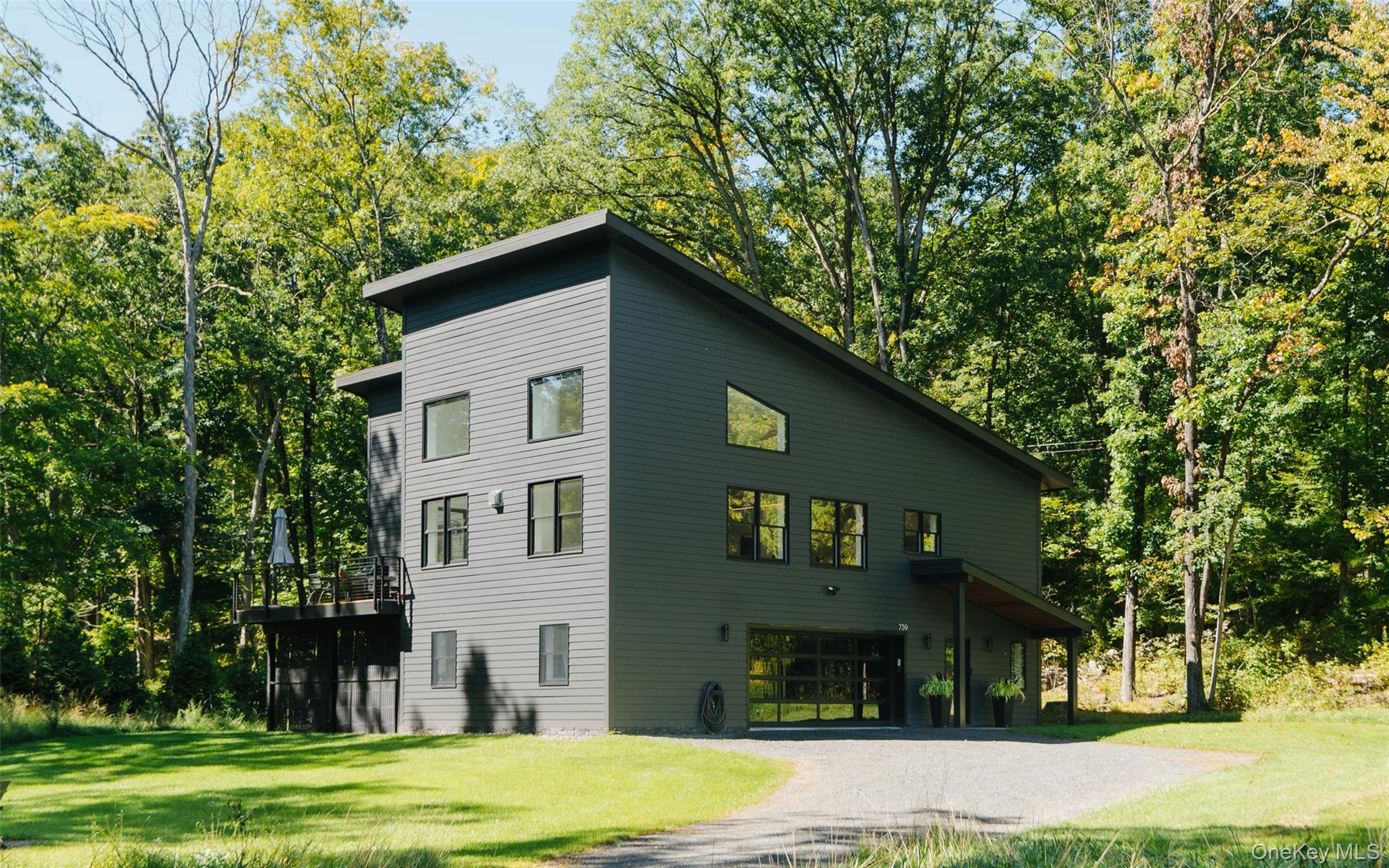 739 Old Post Road, New Paltz NY 12561
