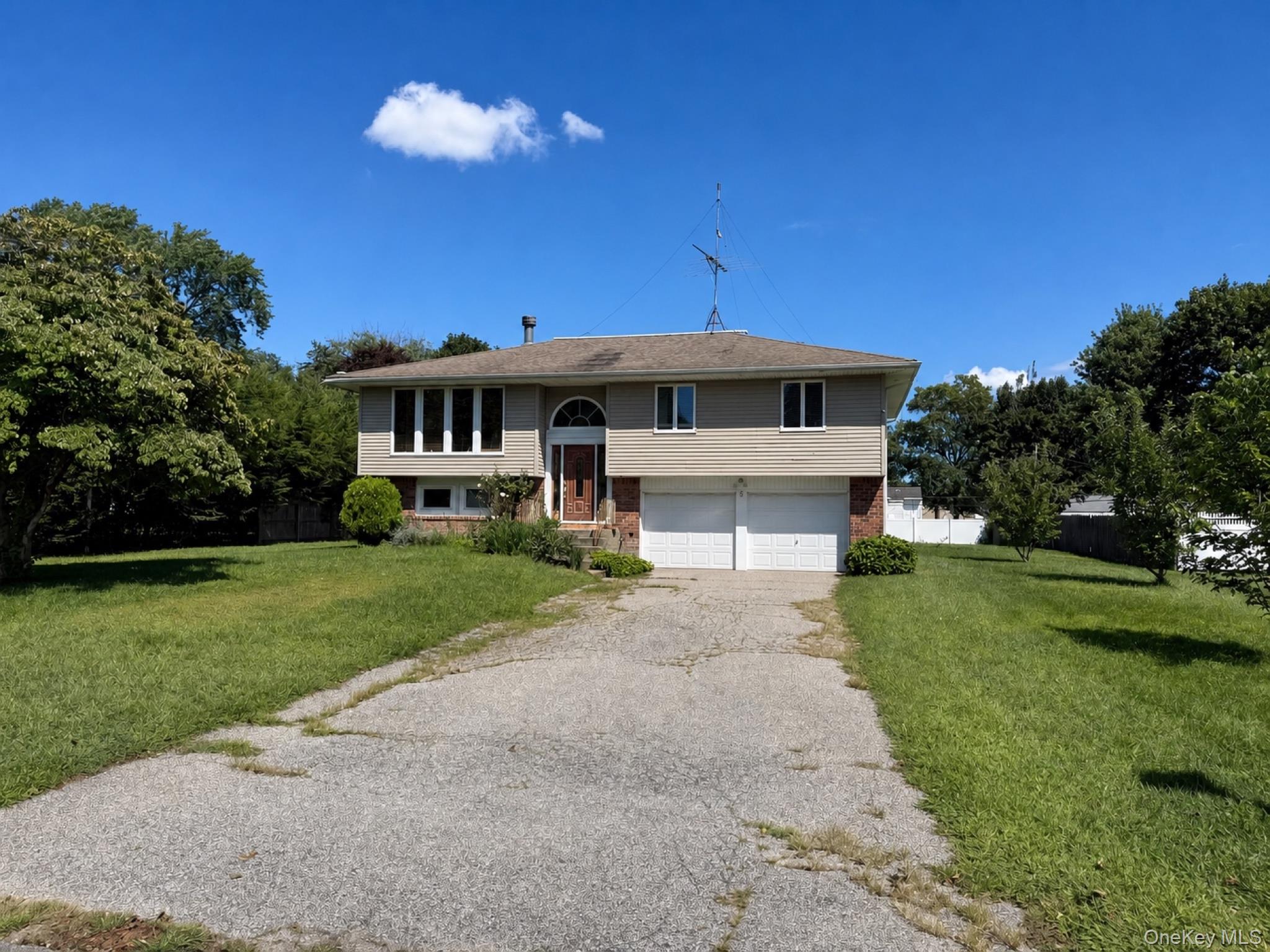 5 Cherrywood Drive, East Northport NY 11731