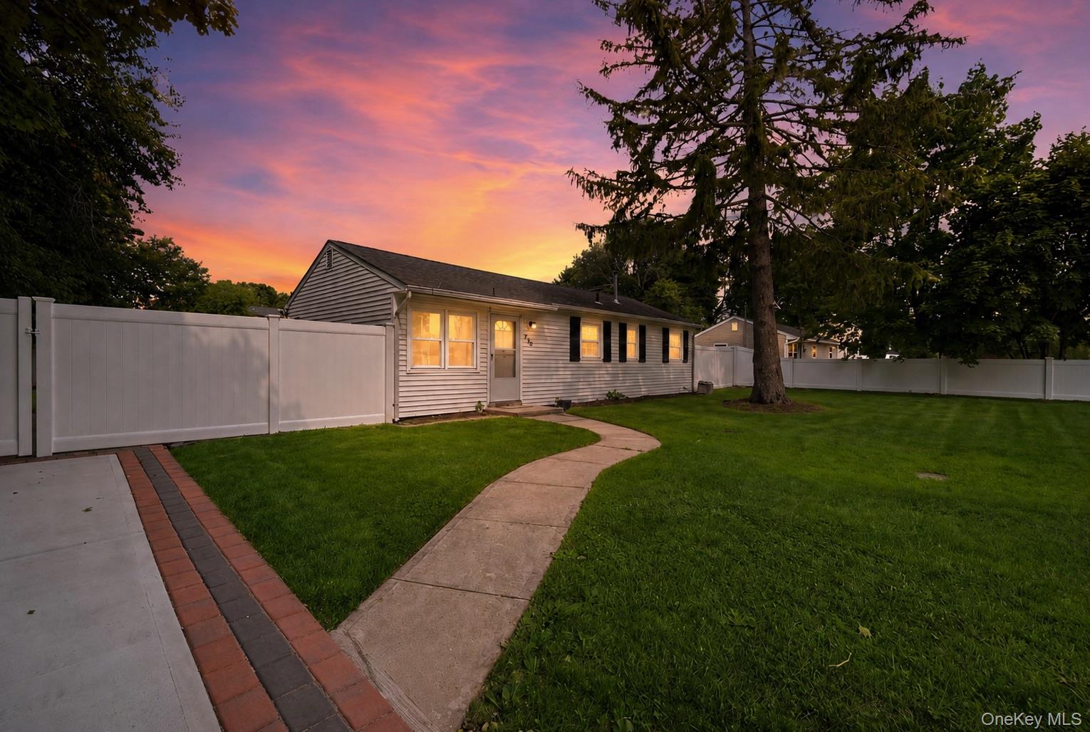 710 Bourdois Avenue, Bellport NY 11713