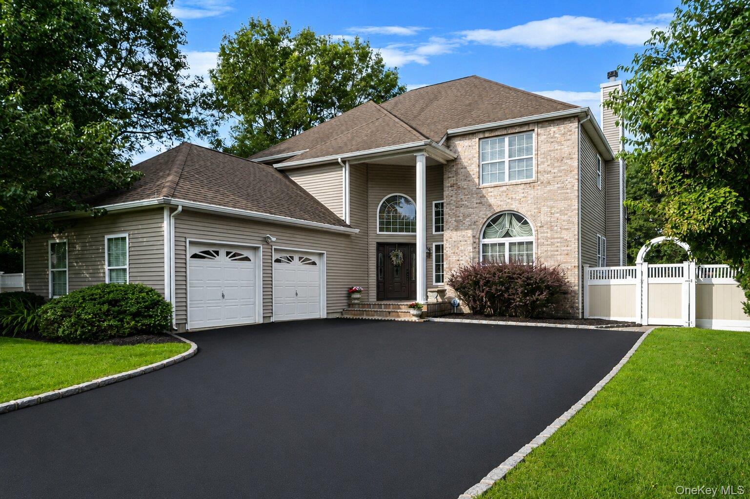 44 Independence Way, Miller Place NY 11764