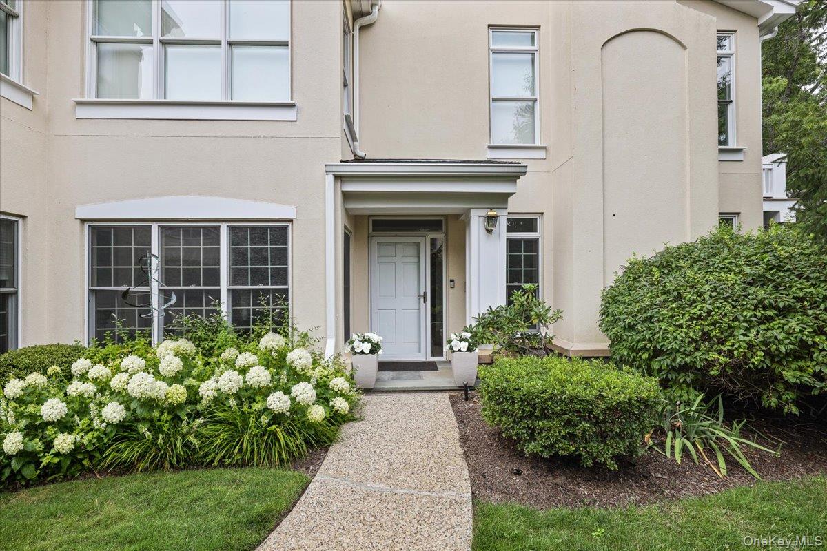 138 Doral Greens Drive W, Rye Brook NY 10573