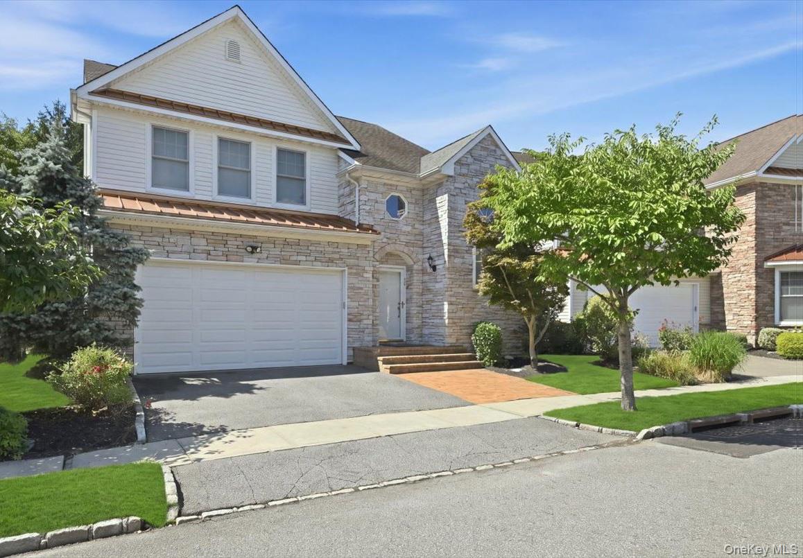 15 W Overlook, Port Washington NY 11050