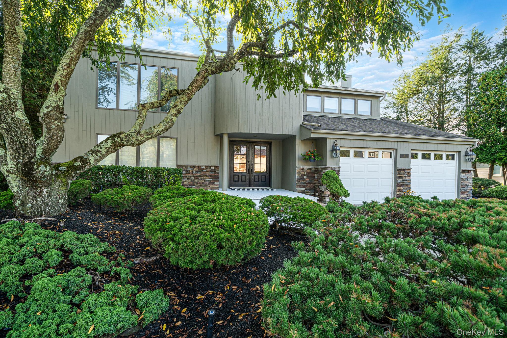 16 Jesse Way, Mount Sinai NY 11766