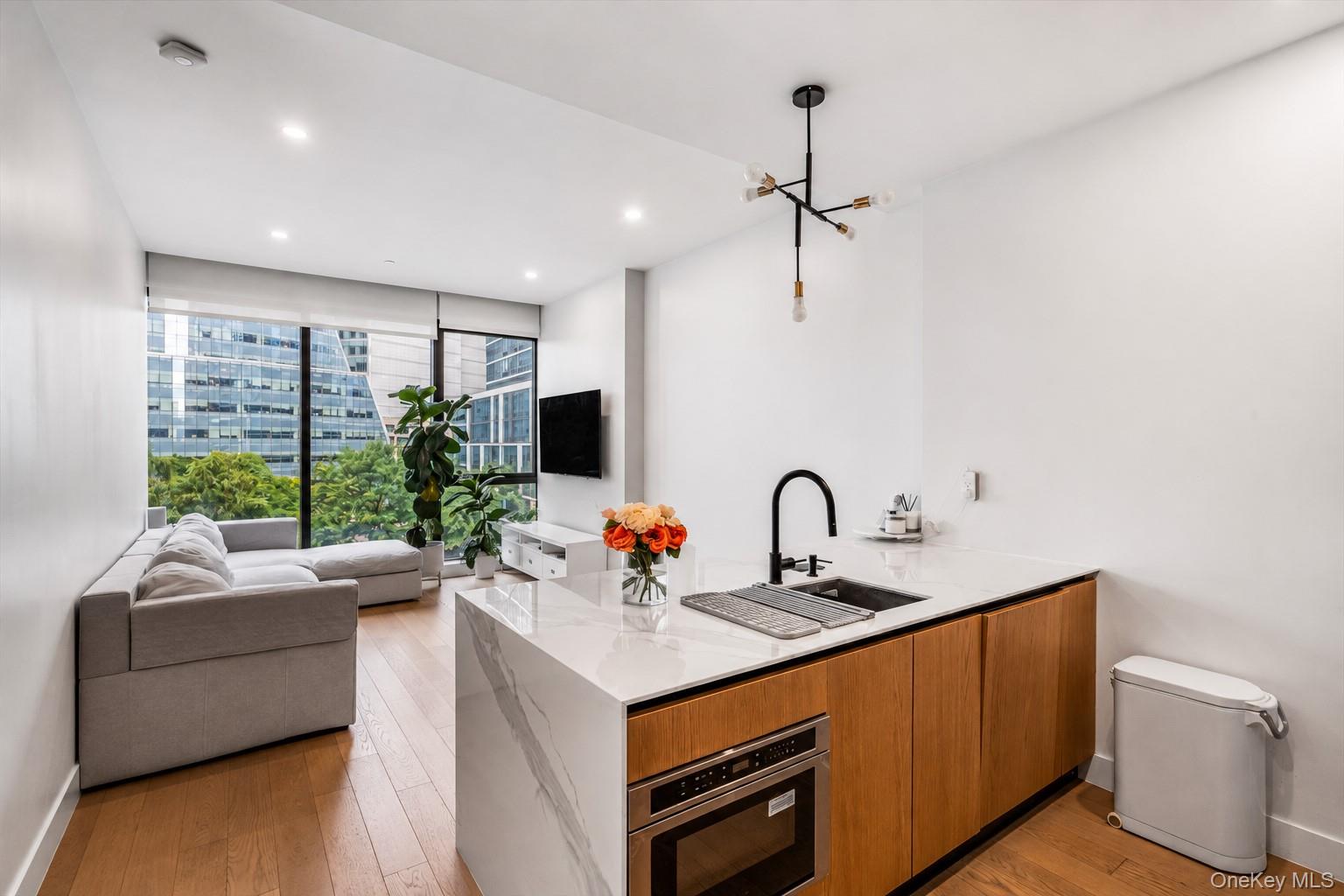 4507 Court Square Unit 4B, Long Island City NY 11101