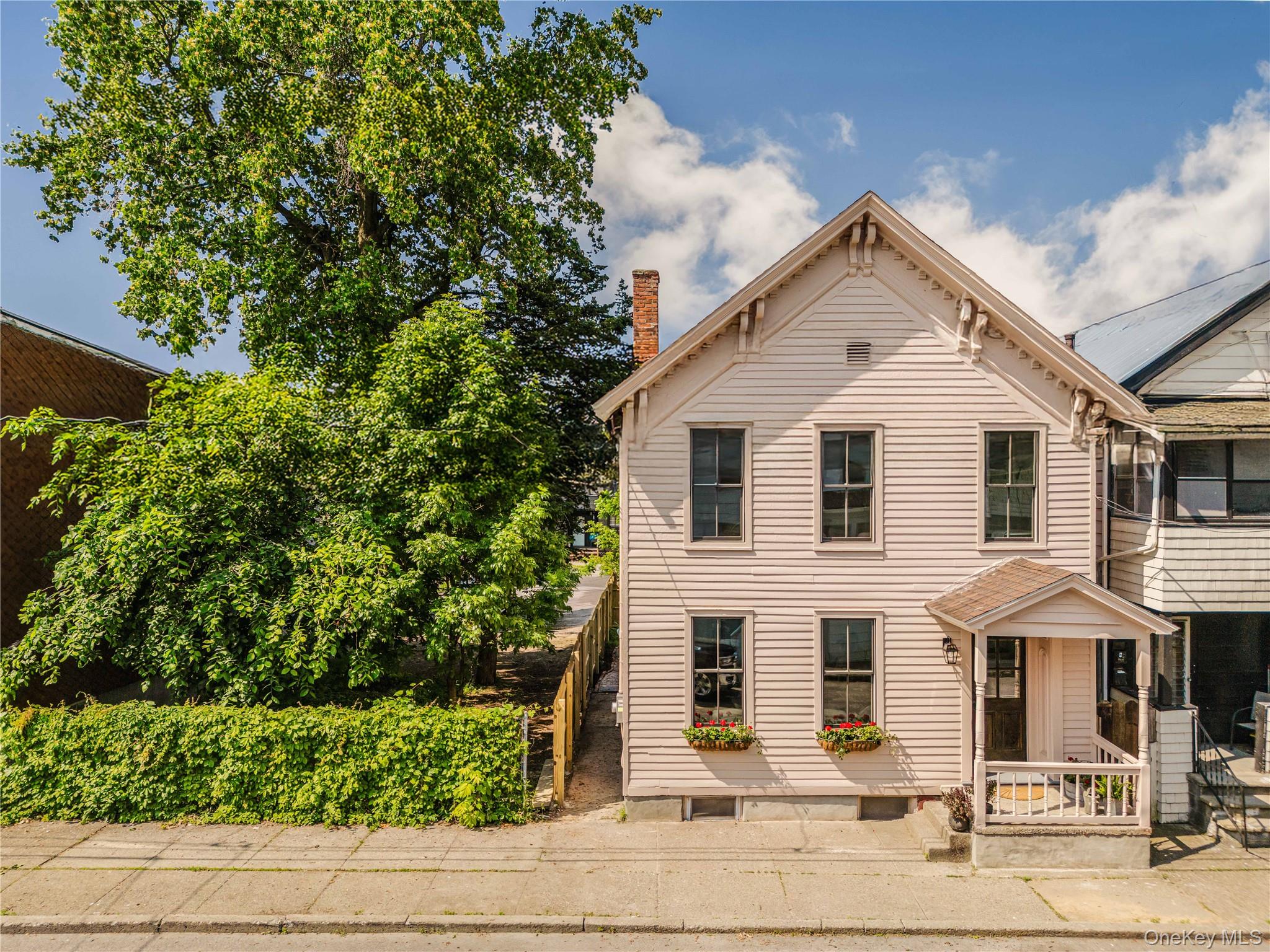225 Robinson Street, Hudson NY 12534